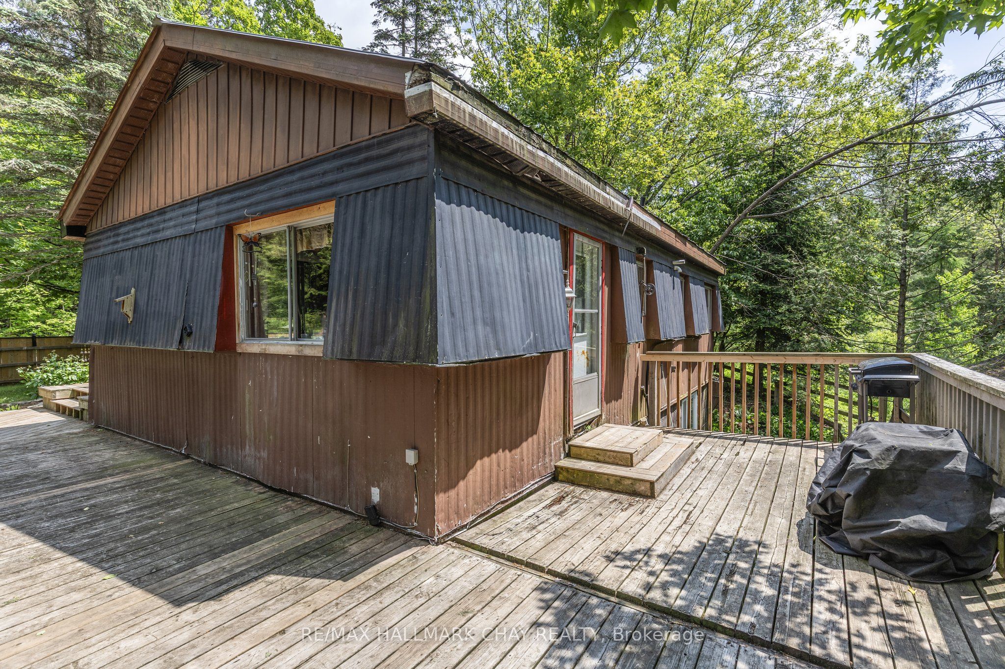 1465 Falkenburg Road Property Photo 22