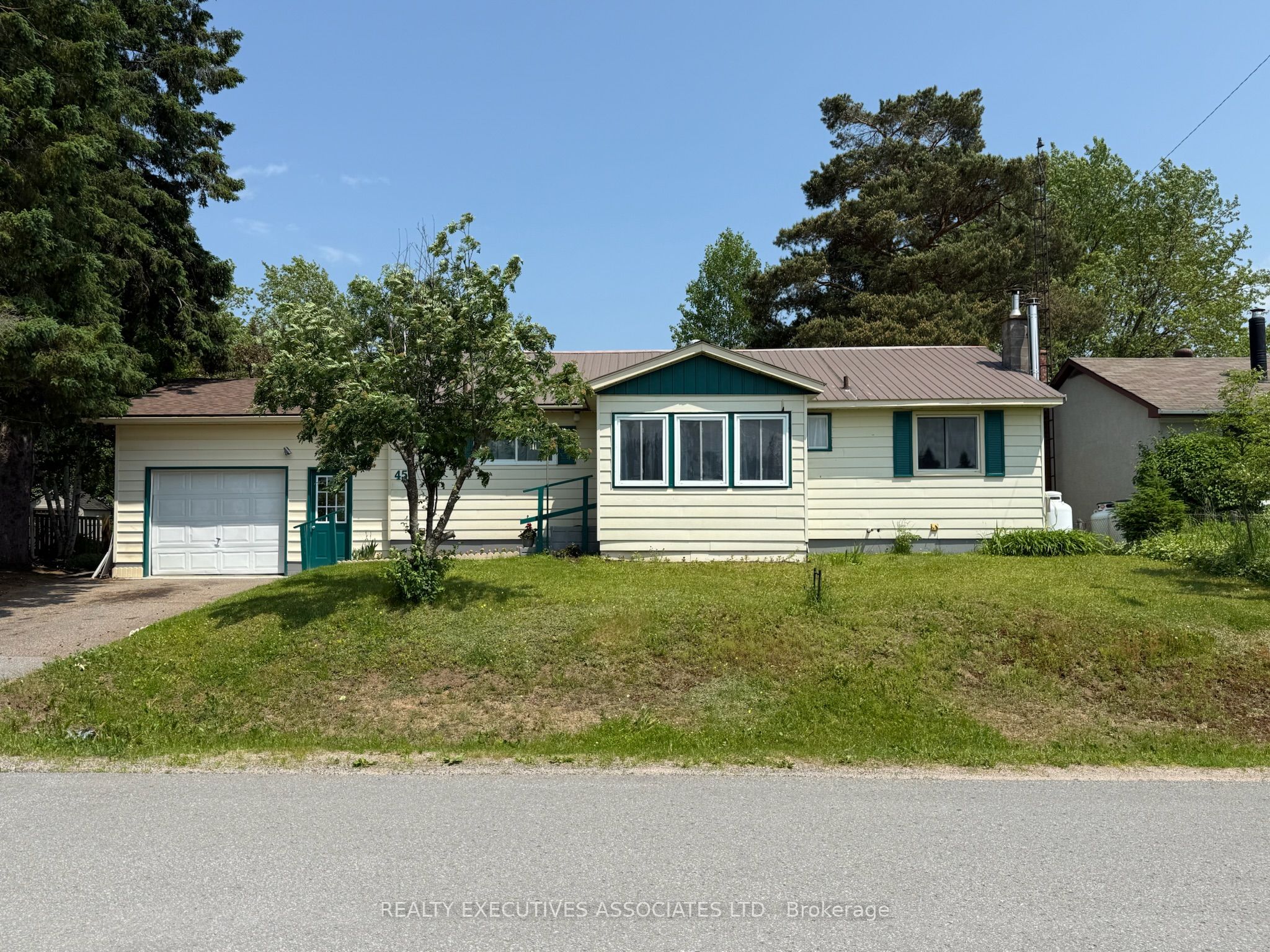 45 Larch Street Property Photo 1