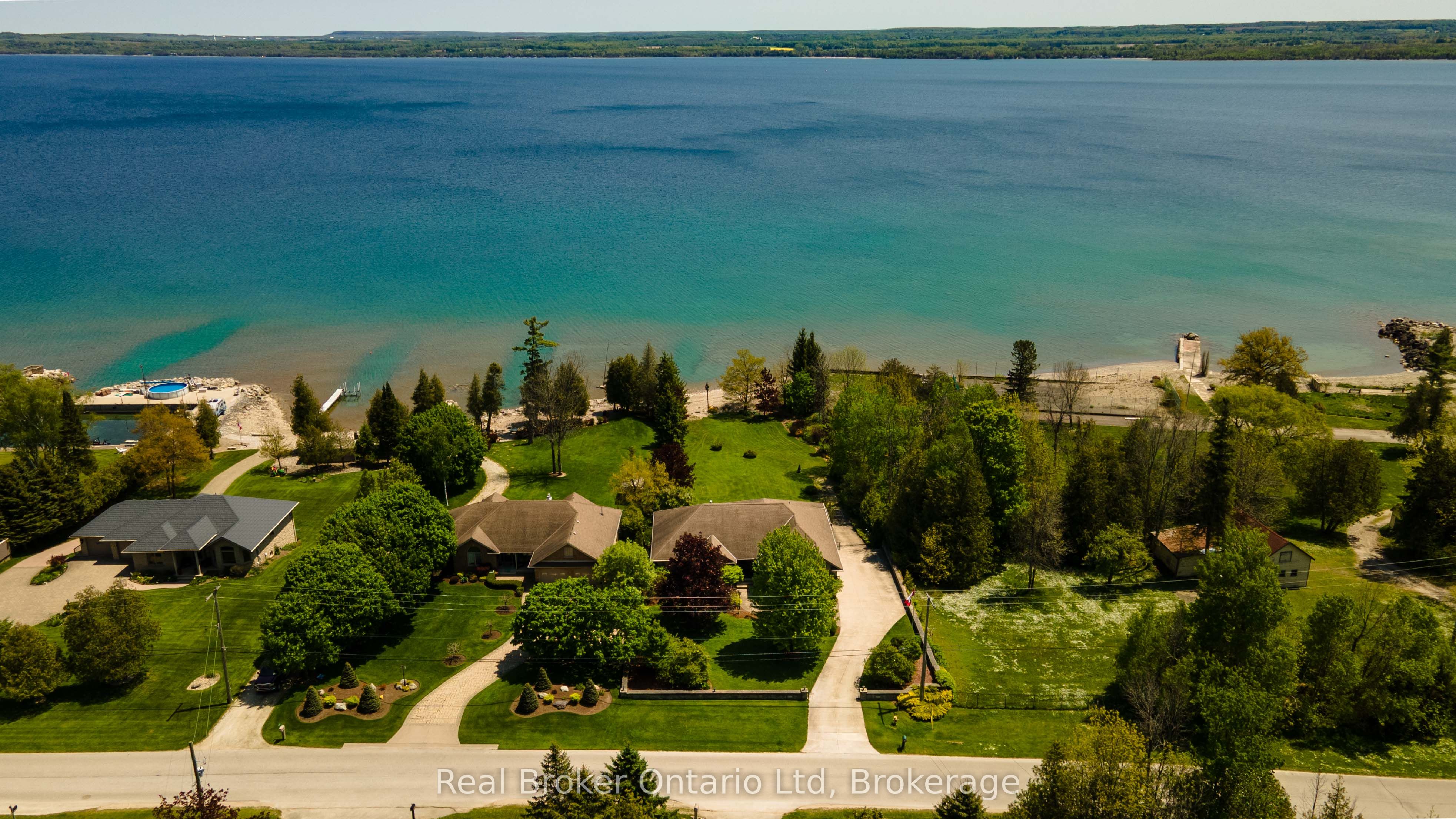 361 Balmy Beach Rd Property Photo 1