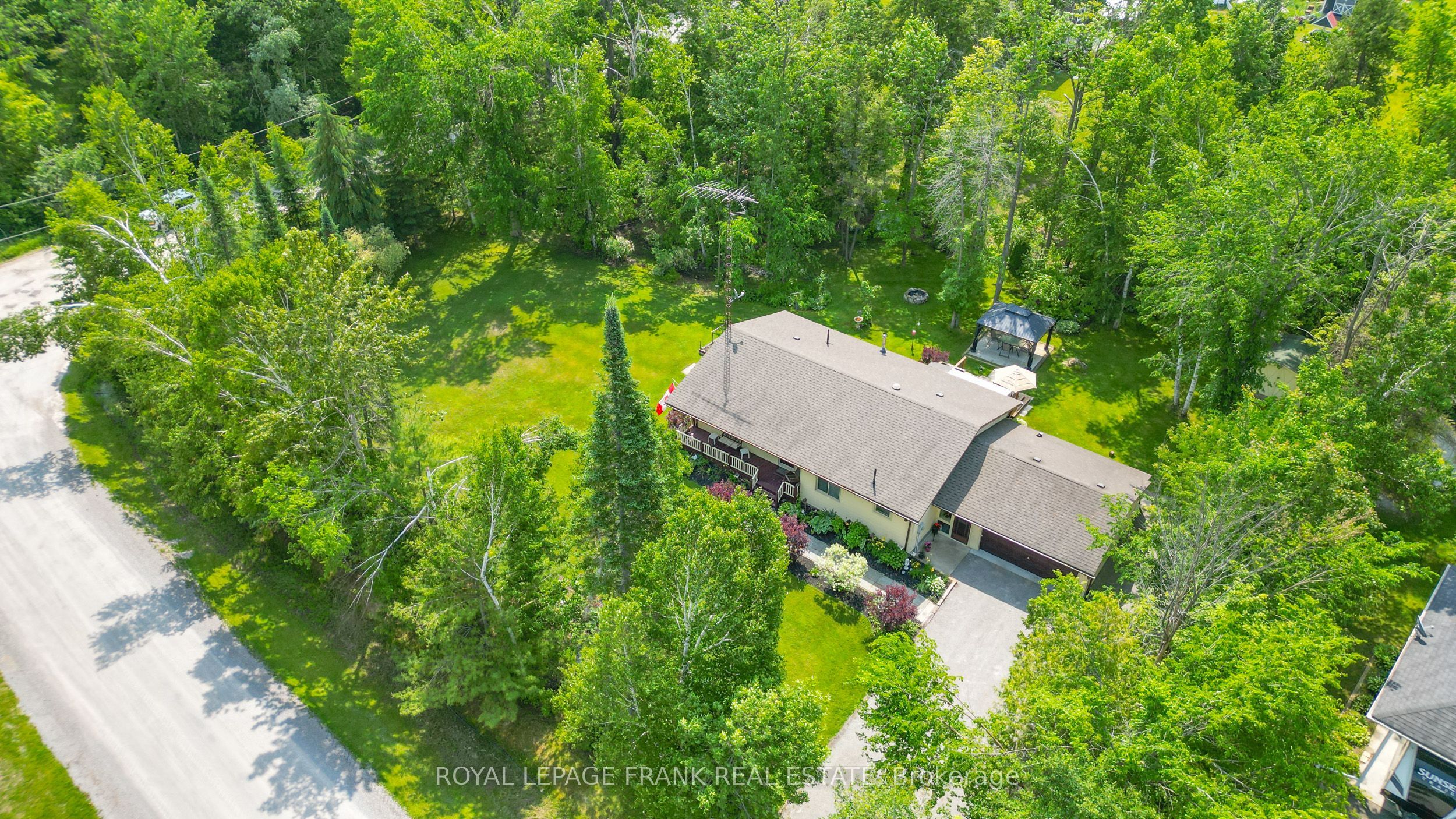 124 Riley Ln