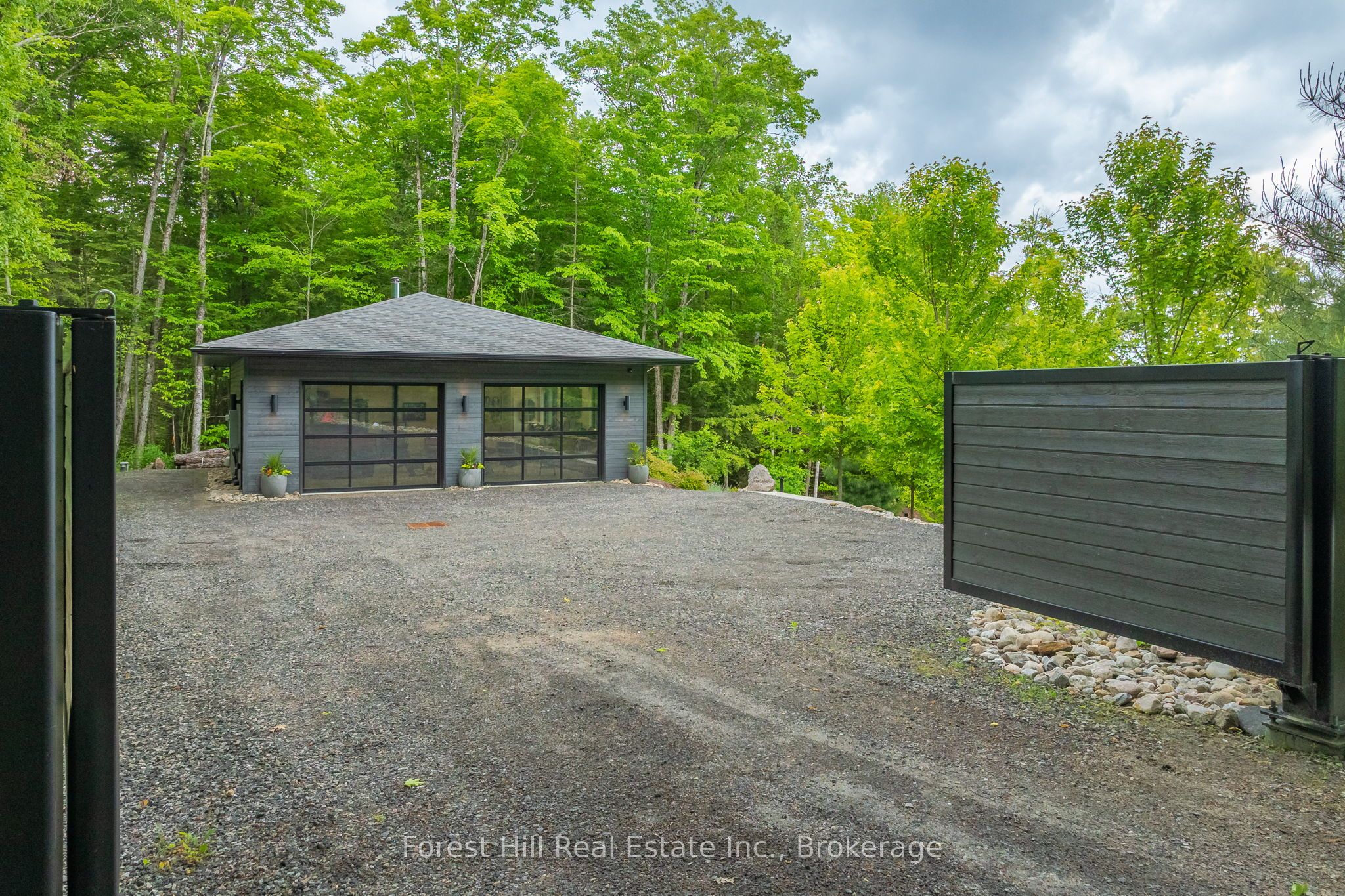 1100 Captains Lane Property Photo 7