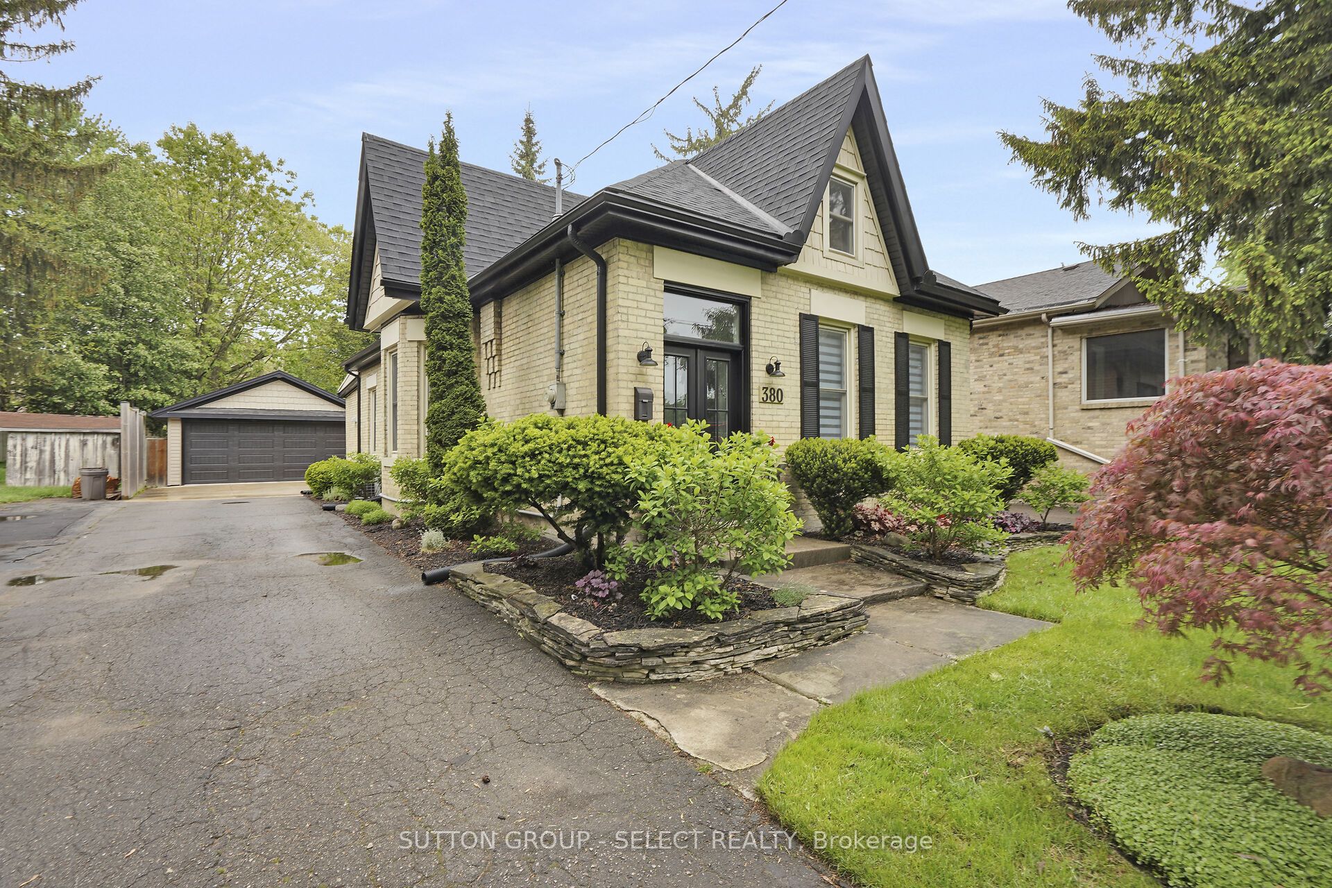 380 St James Street Property Photo 1