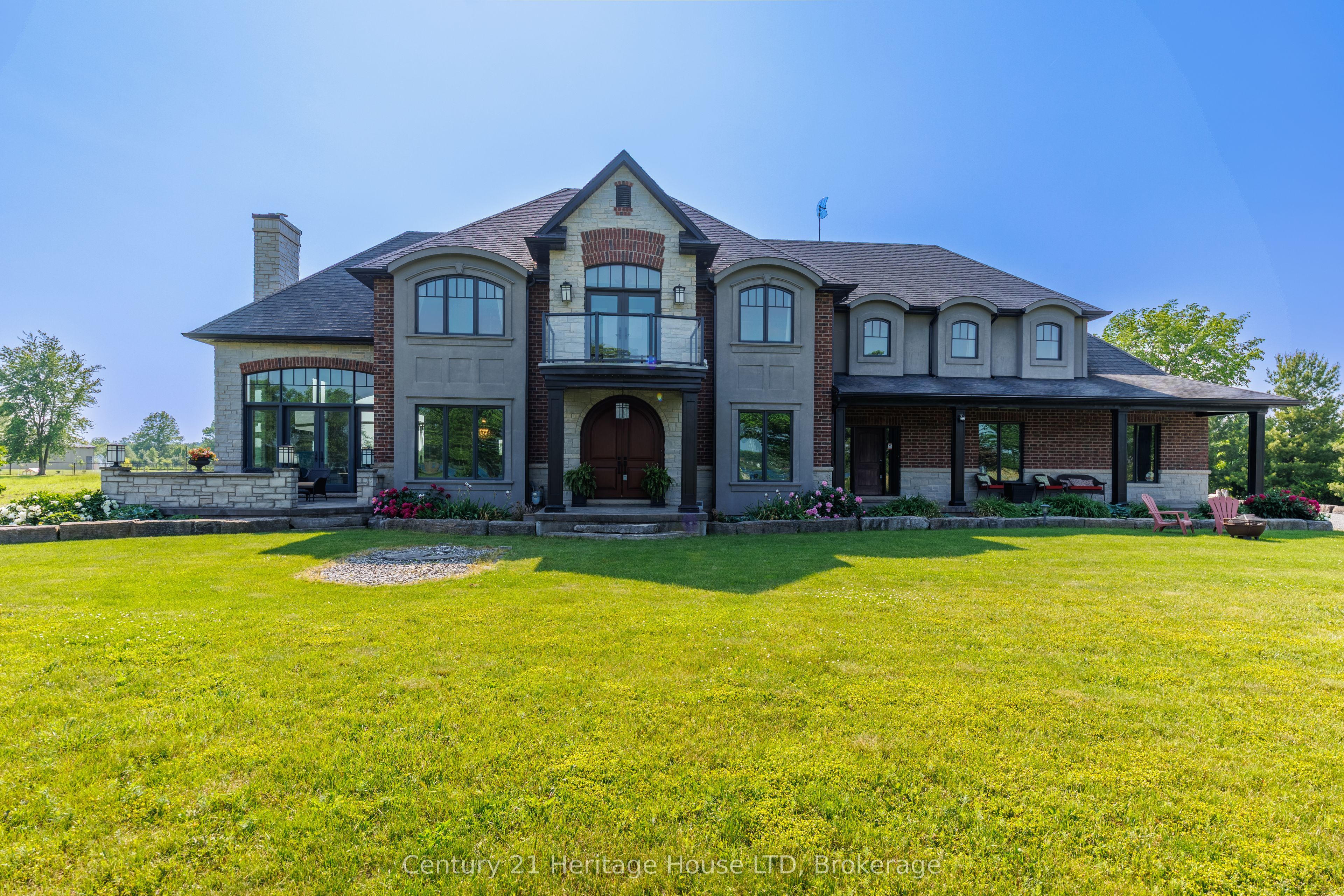 12679 Niagara Parkway Property Photo 1