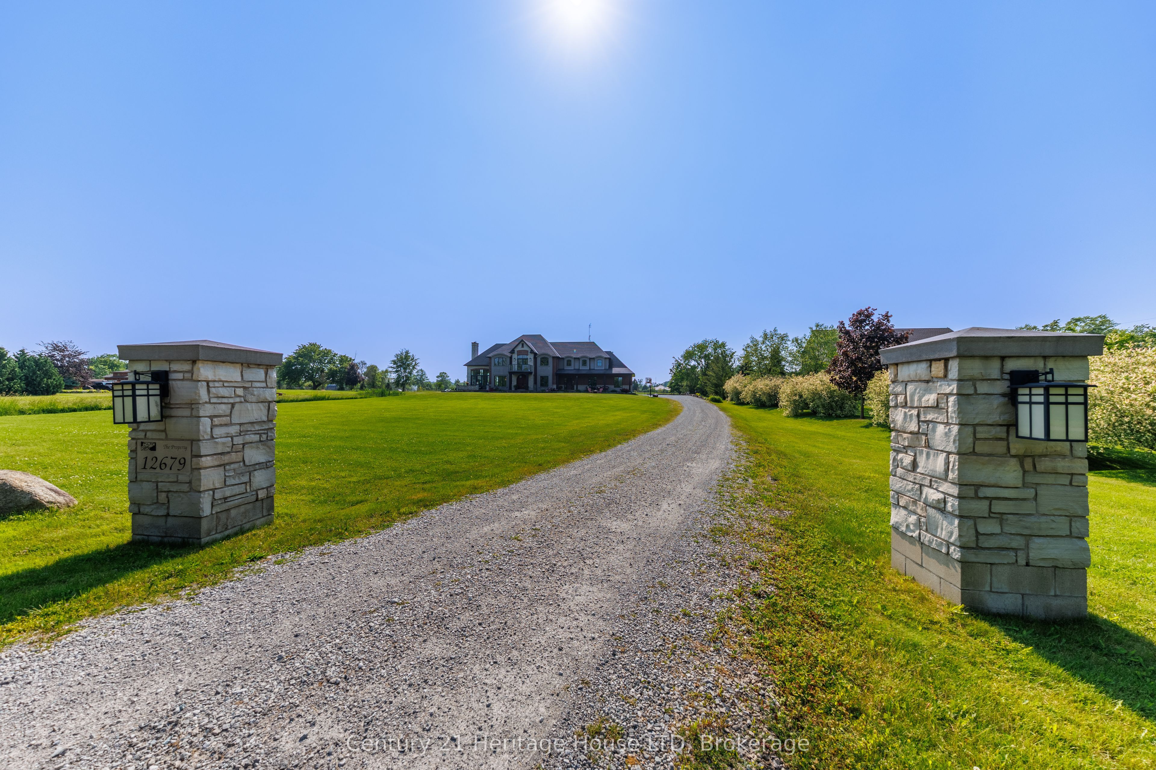 12679 Niagara Parkway Property Photo 3