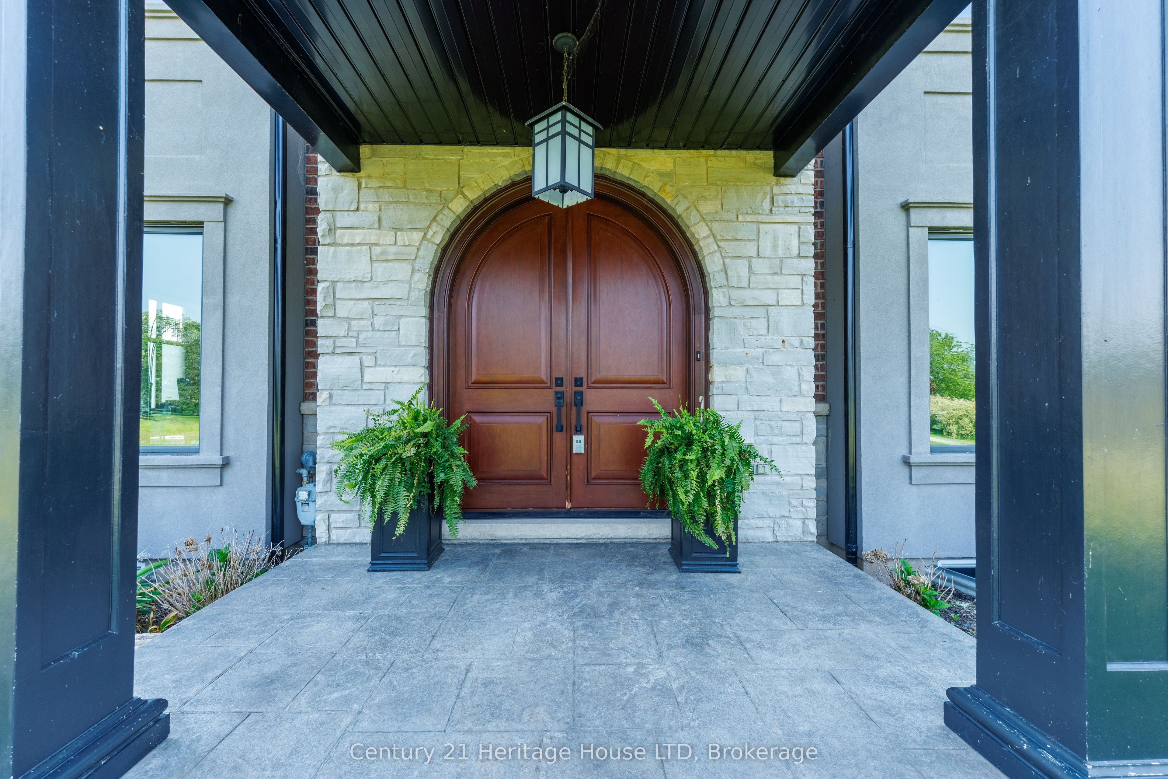 12679 Niagara Parkway Property Photo 4