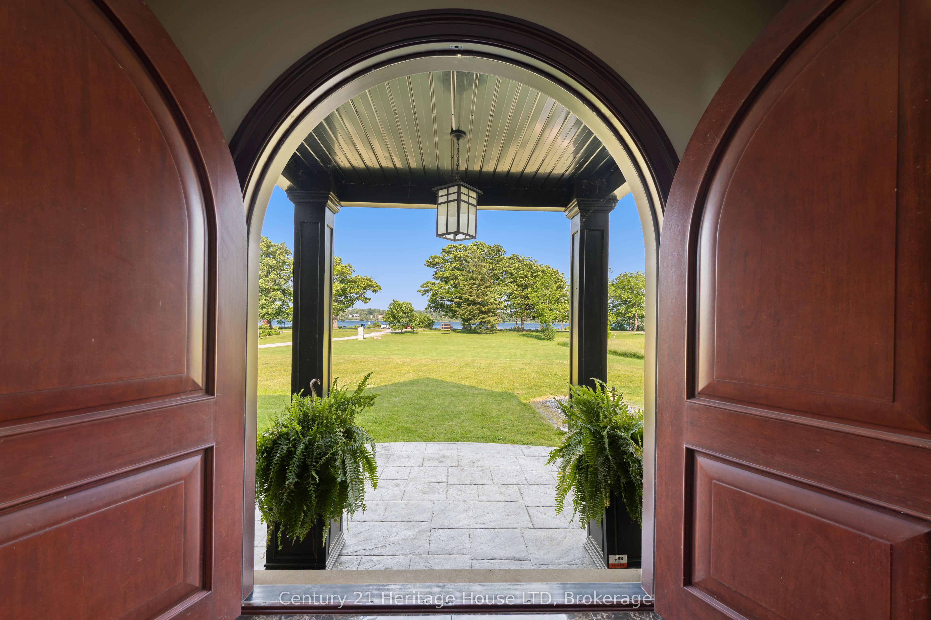 12679 Niagara Parkway Property Photo 5