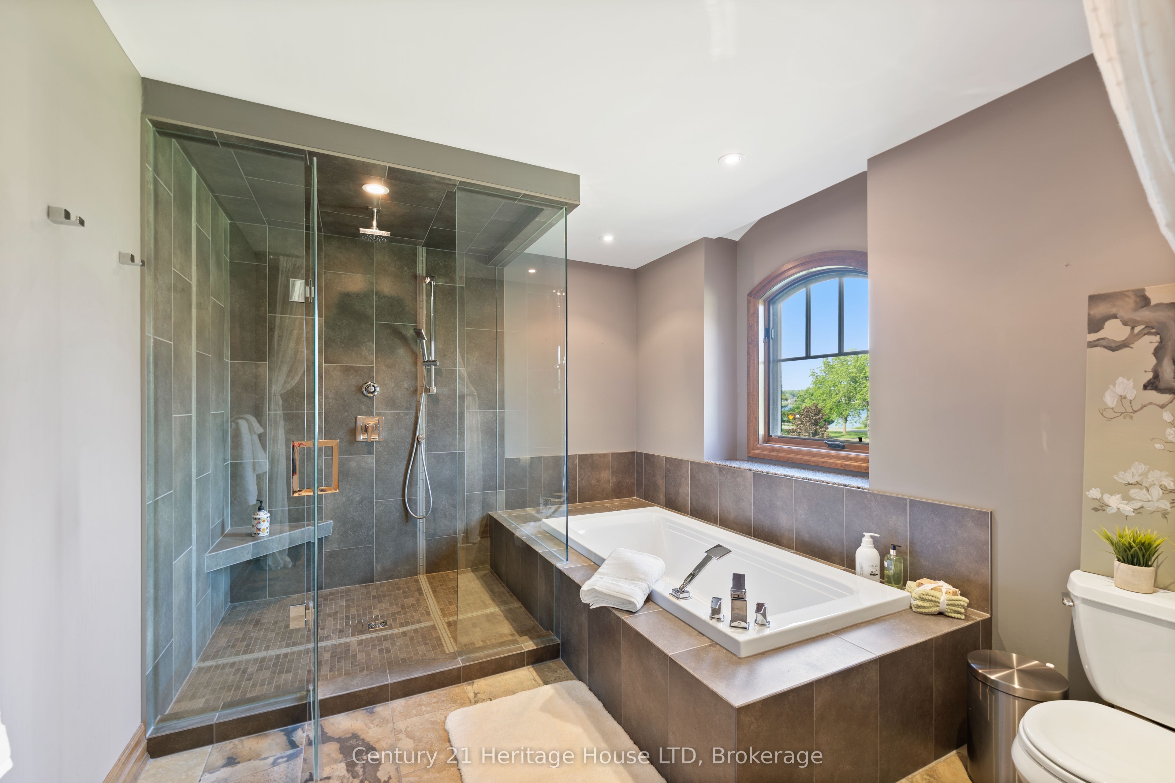 12679 Niagara Parkway Property Photo 17