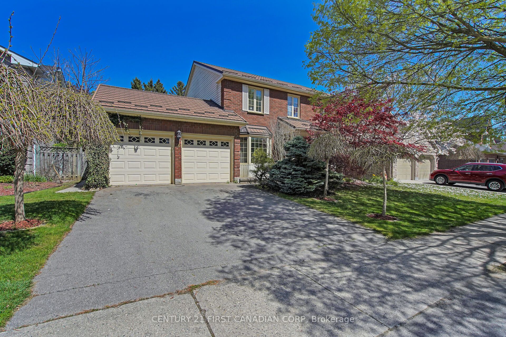 66 Nanette Drive N Property Photo 2