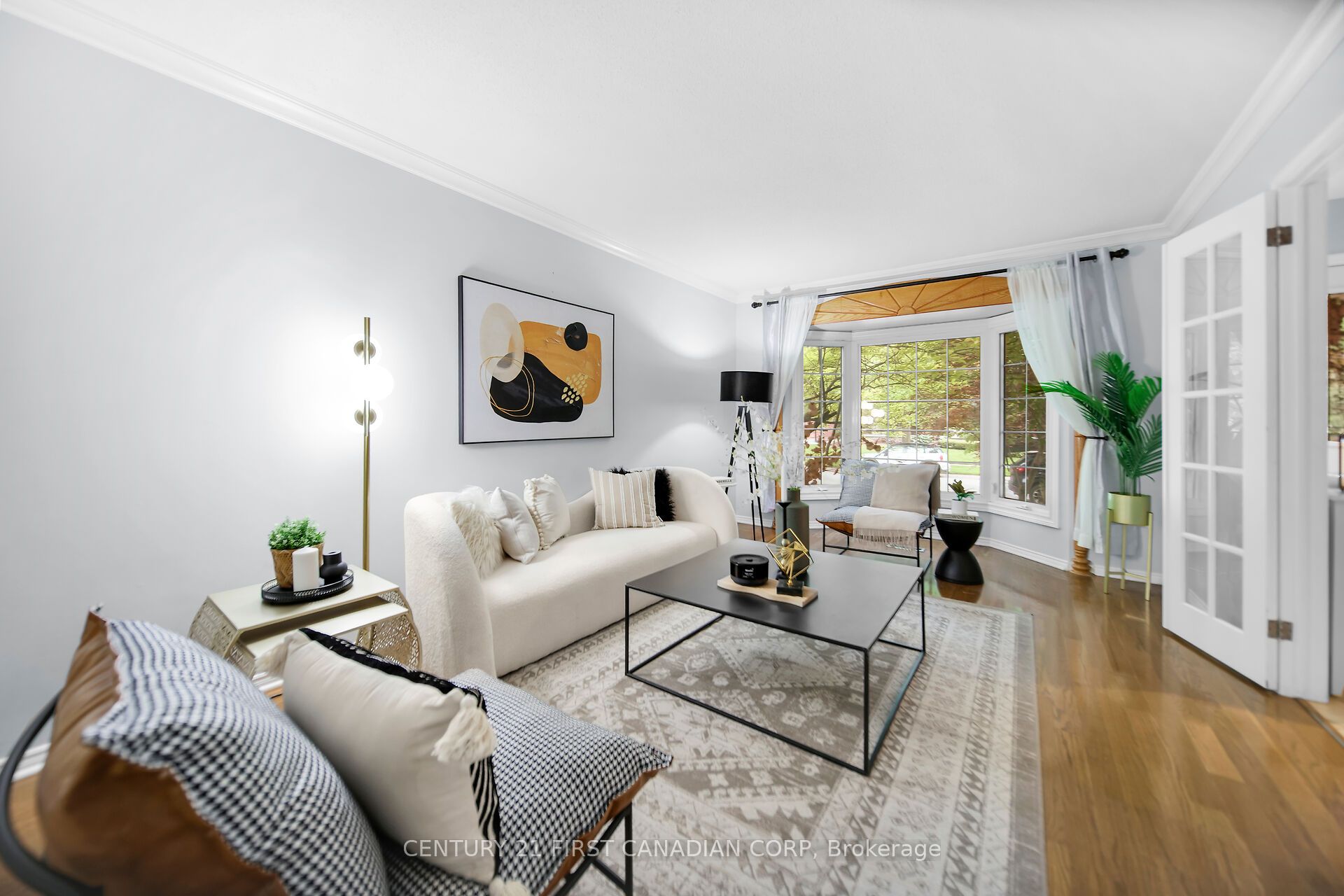 66 Nanette Drive N Property Photo 8
