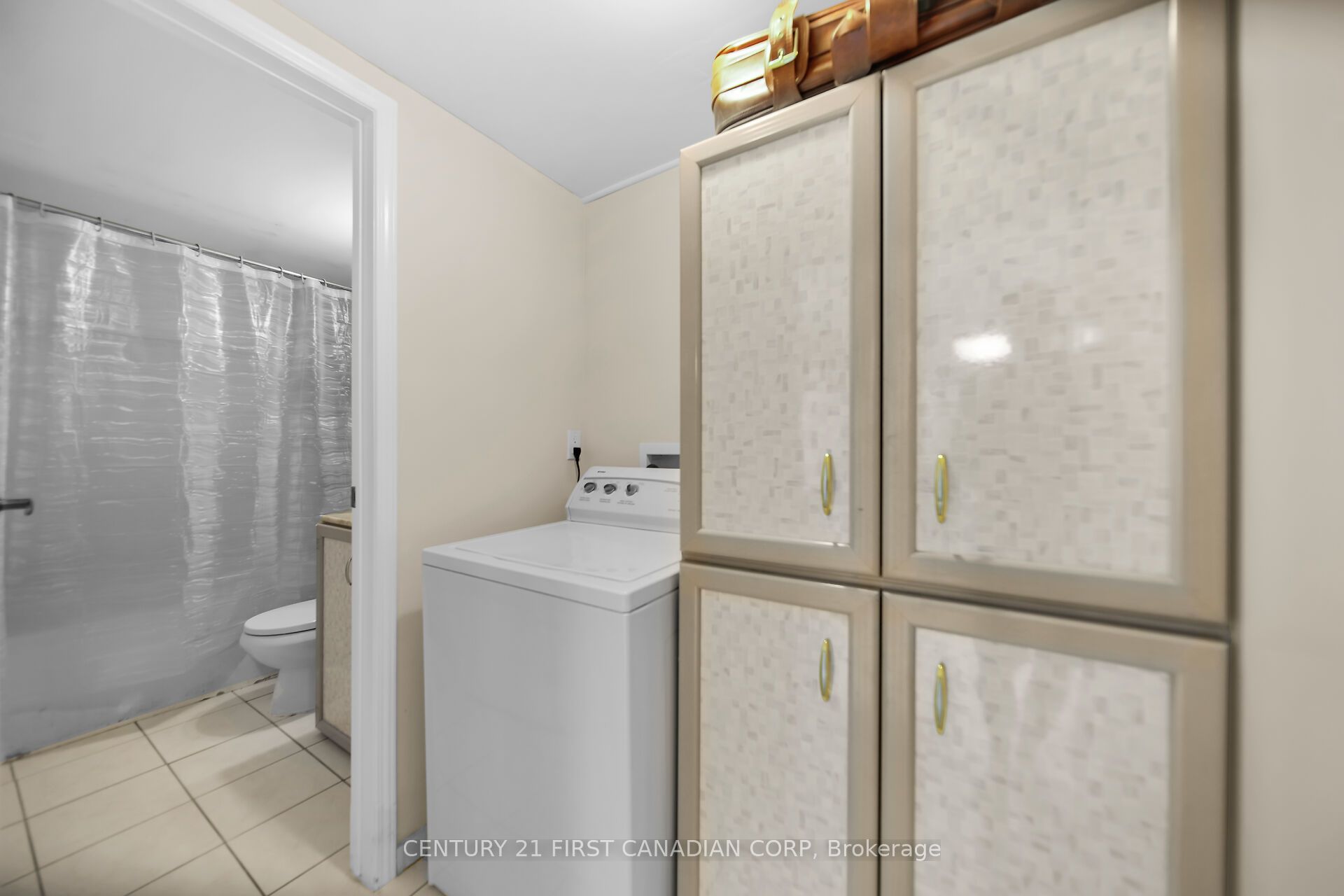 66 Nanette Drive N Property Photo 37