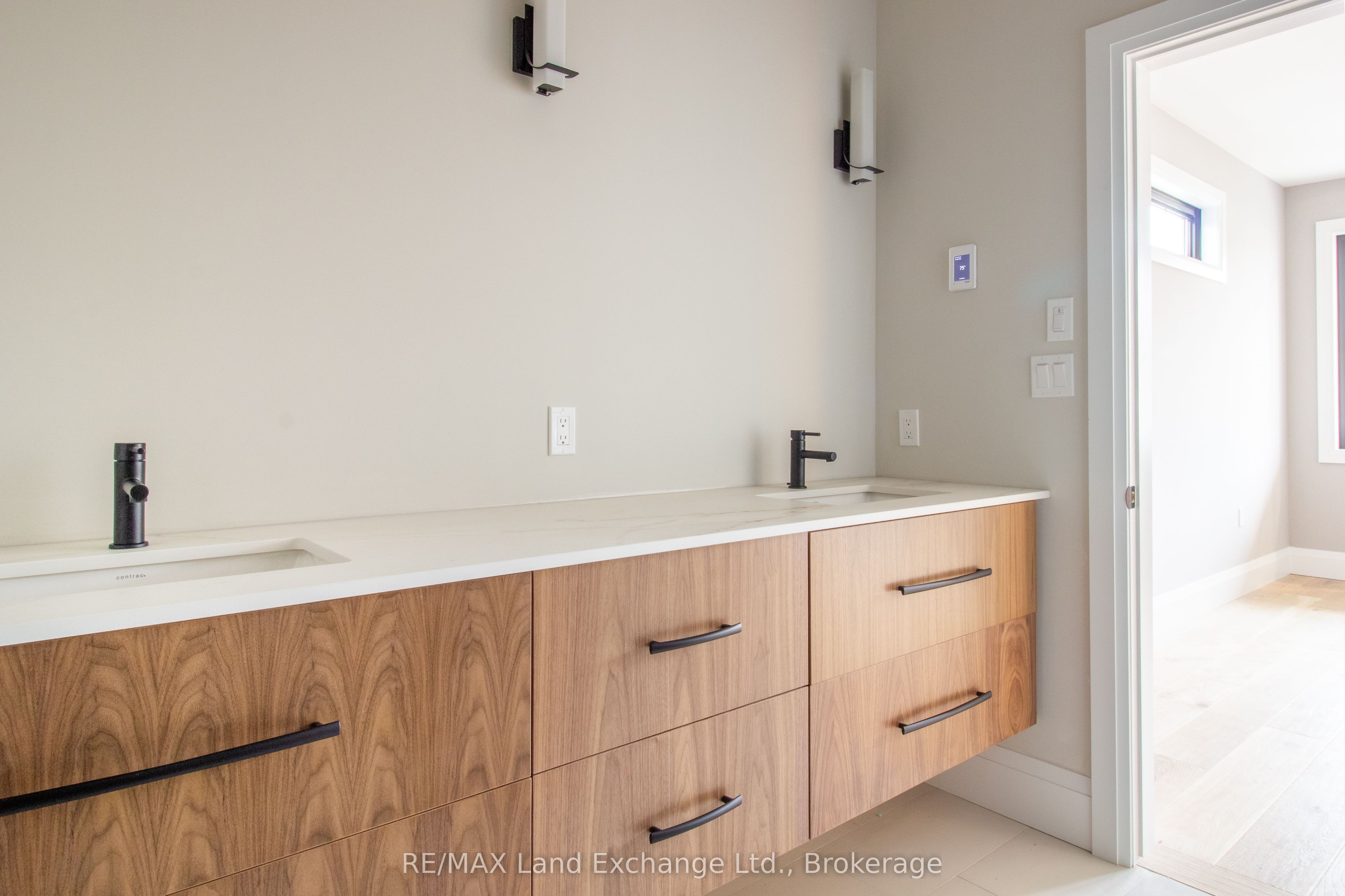 21 Marshall Place Property Photo 23