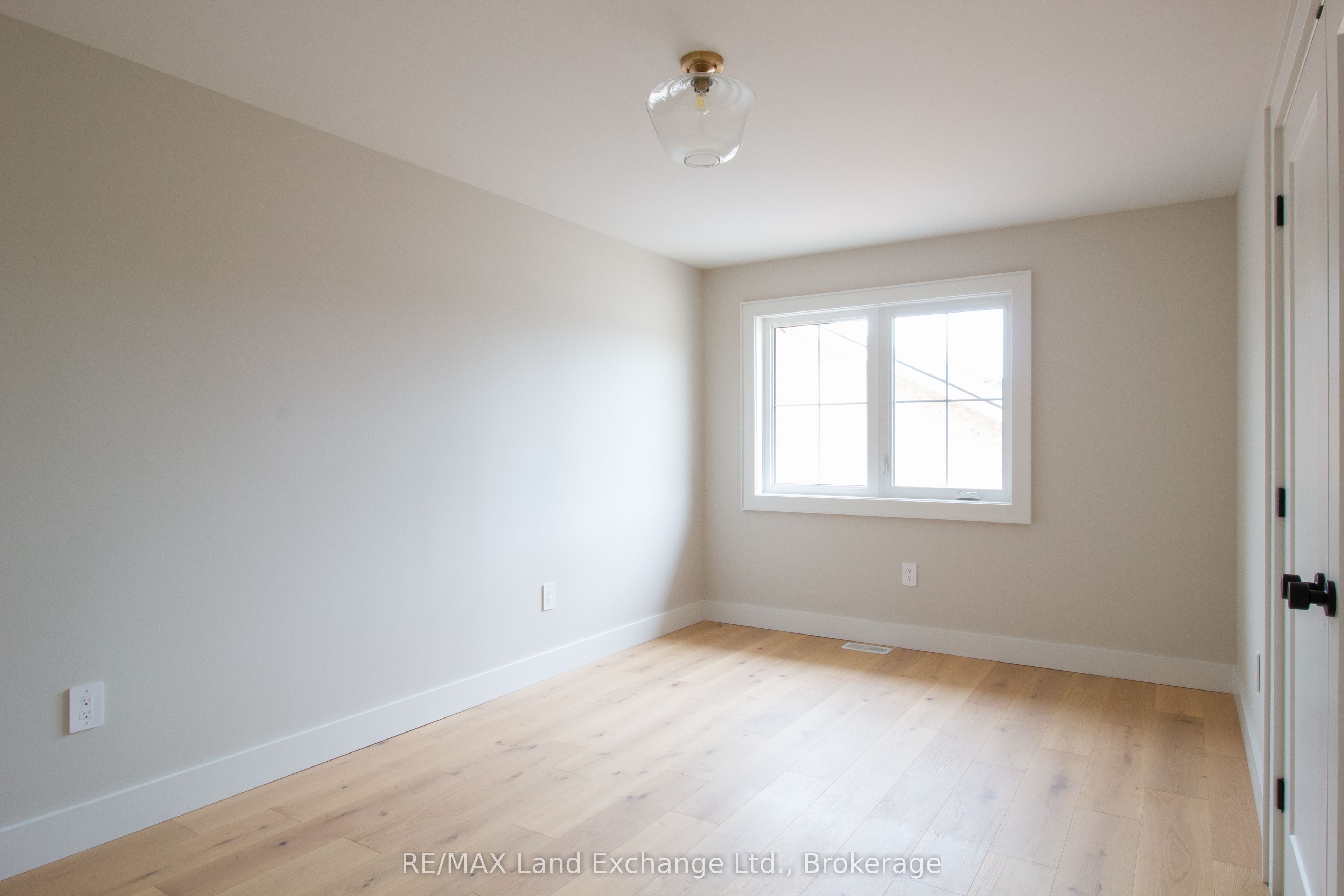 21 Marshall Place Property Photo 26