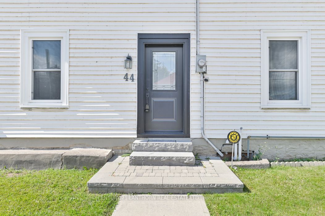 44 Metcalf Street Property Photo 7