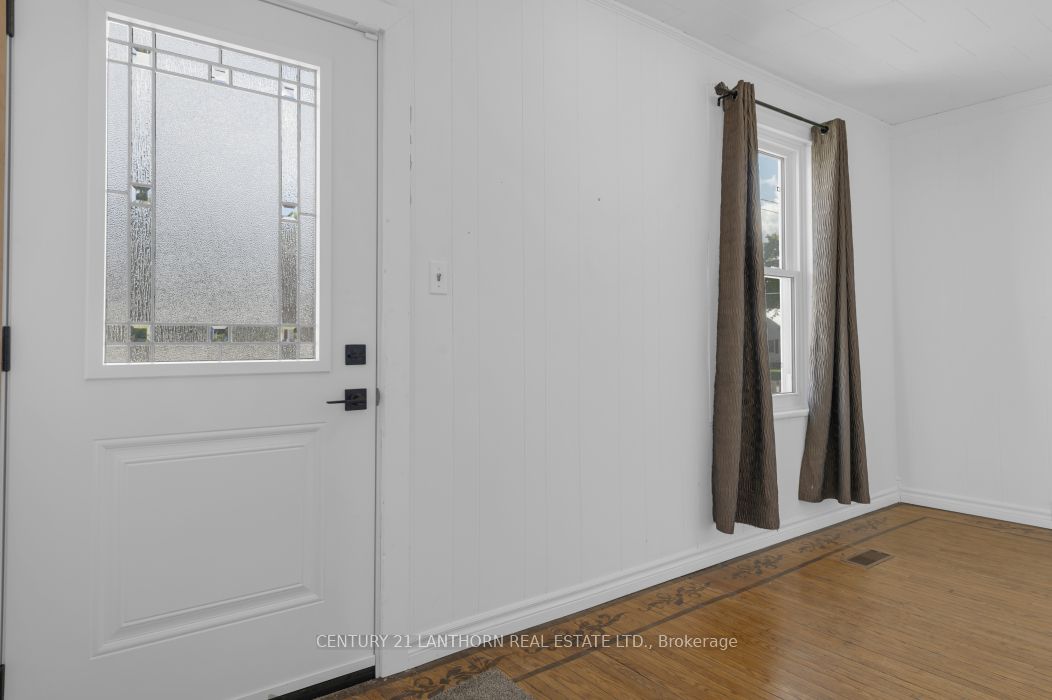 44 Metcalf Street Property Photo 8