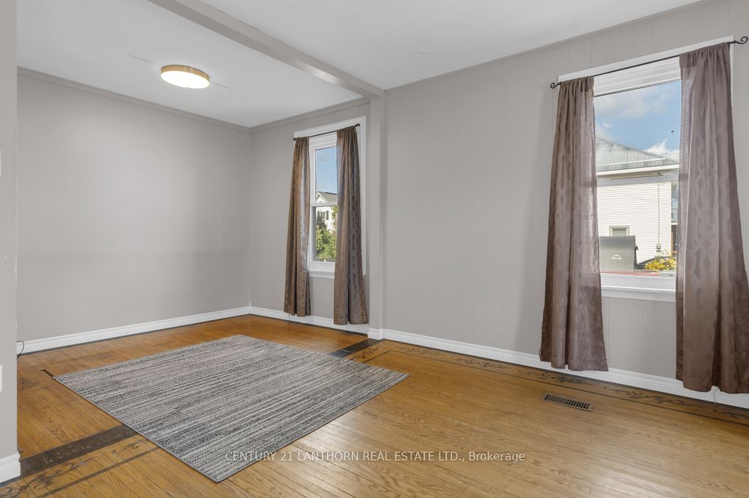 44 Metcalf Street Property Photo 10