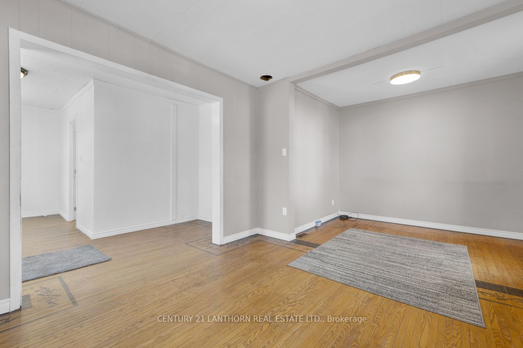 44 Metcalf Street Property Photo 12