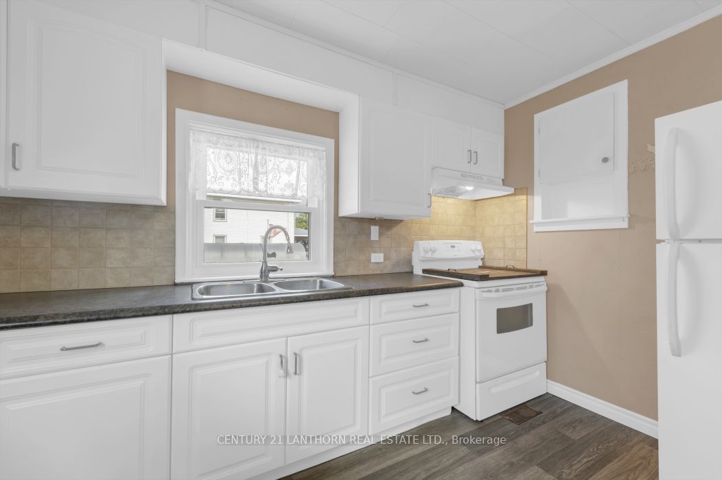 44 Metcalf Street Property Photo 17