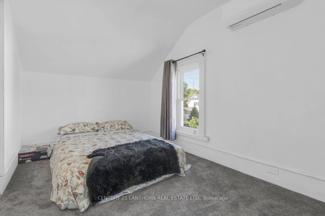 44 Metcalf Street Property Photo 22