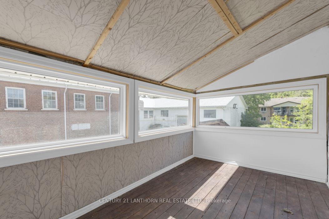 44 Metcalf Street Property Photo 27