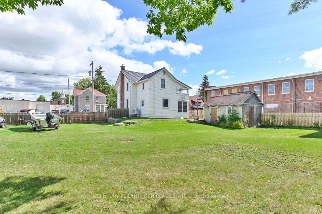 44 Metcalf Street Property Photo 35