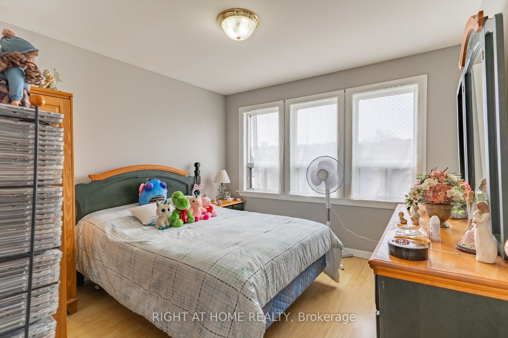 487 Cannon Street E Property Photo 10