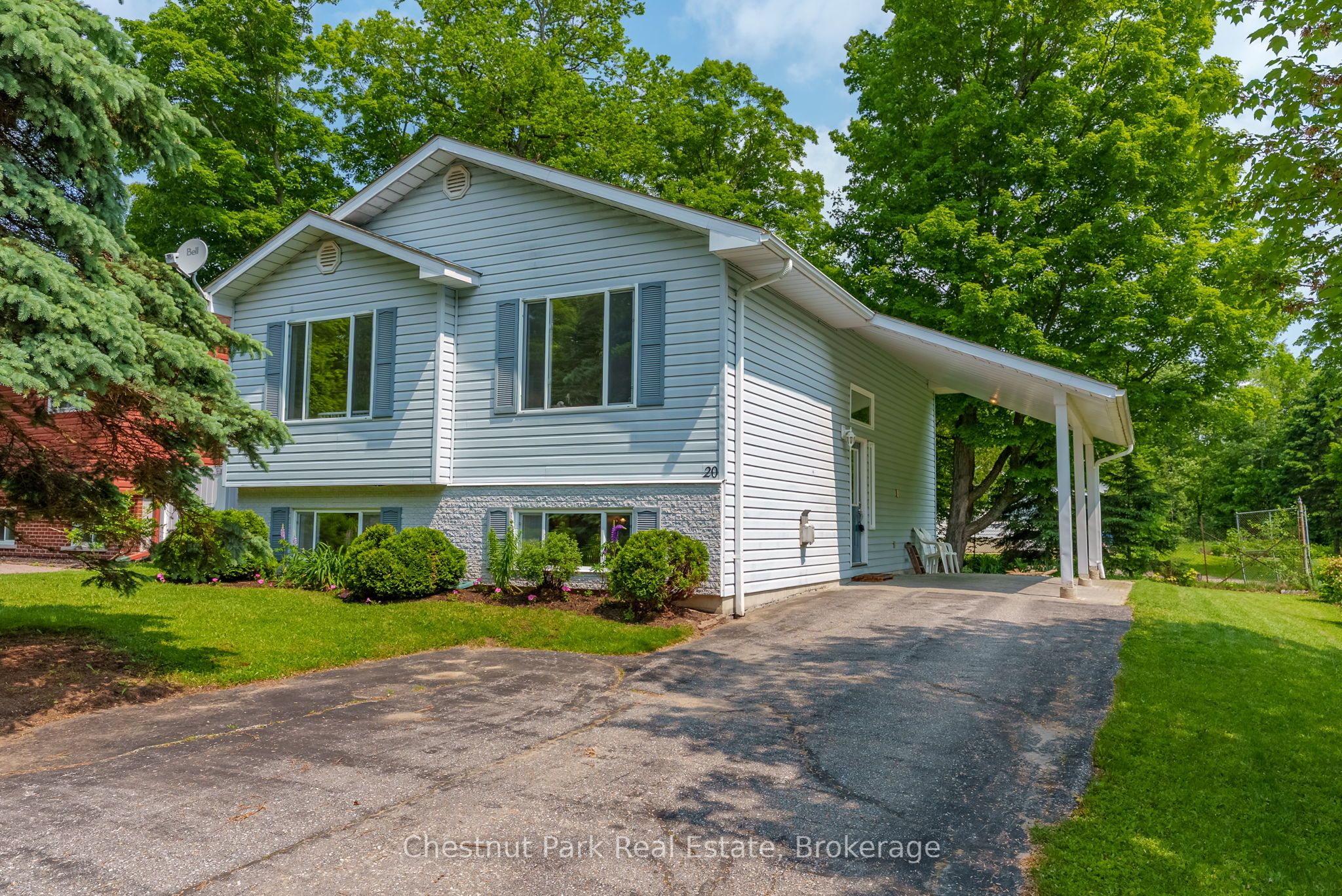 20 Hilltop Drive Property Photo 1