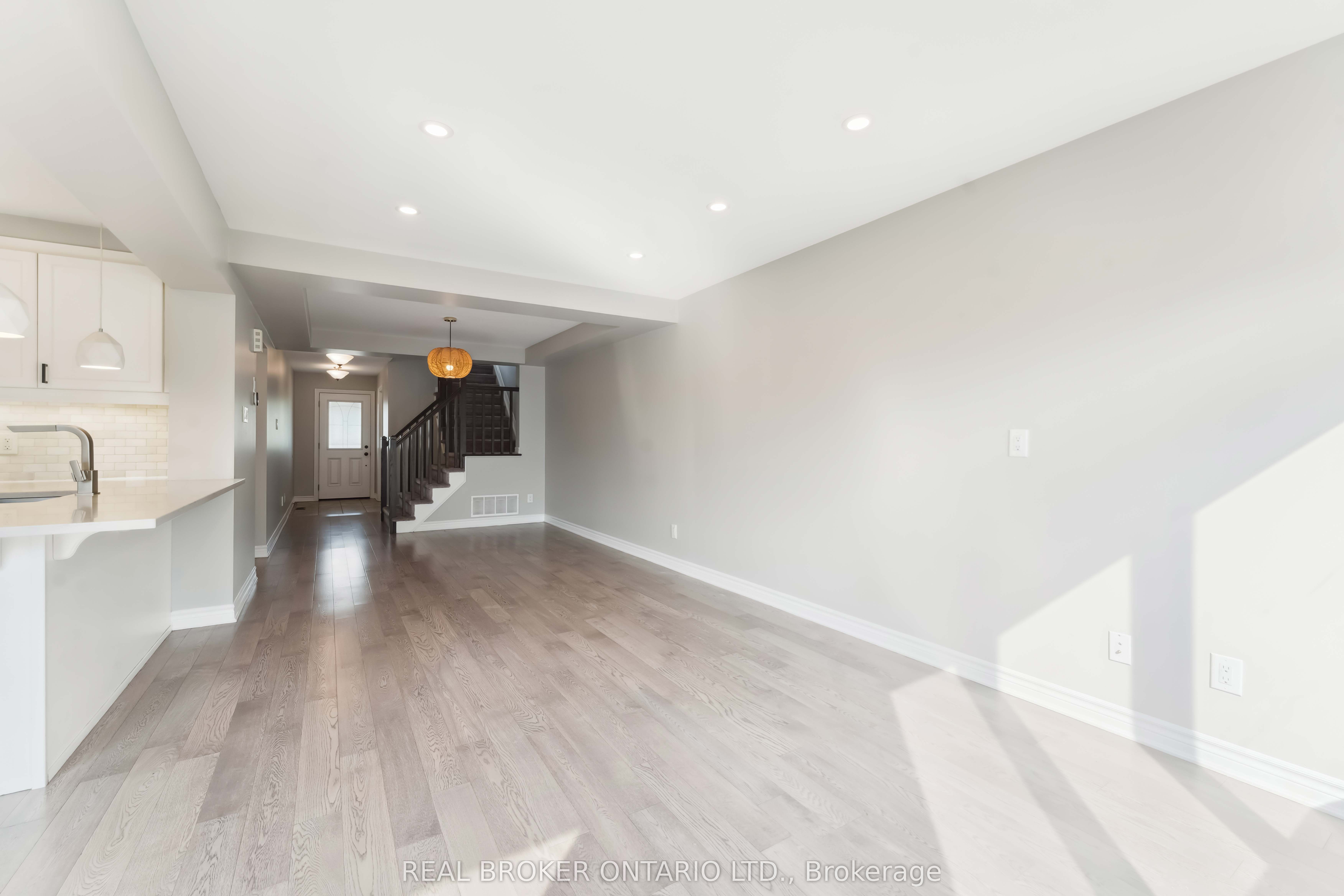 391 Rouncey Road Property Photo 6