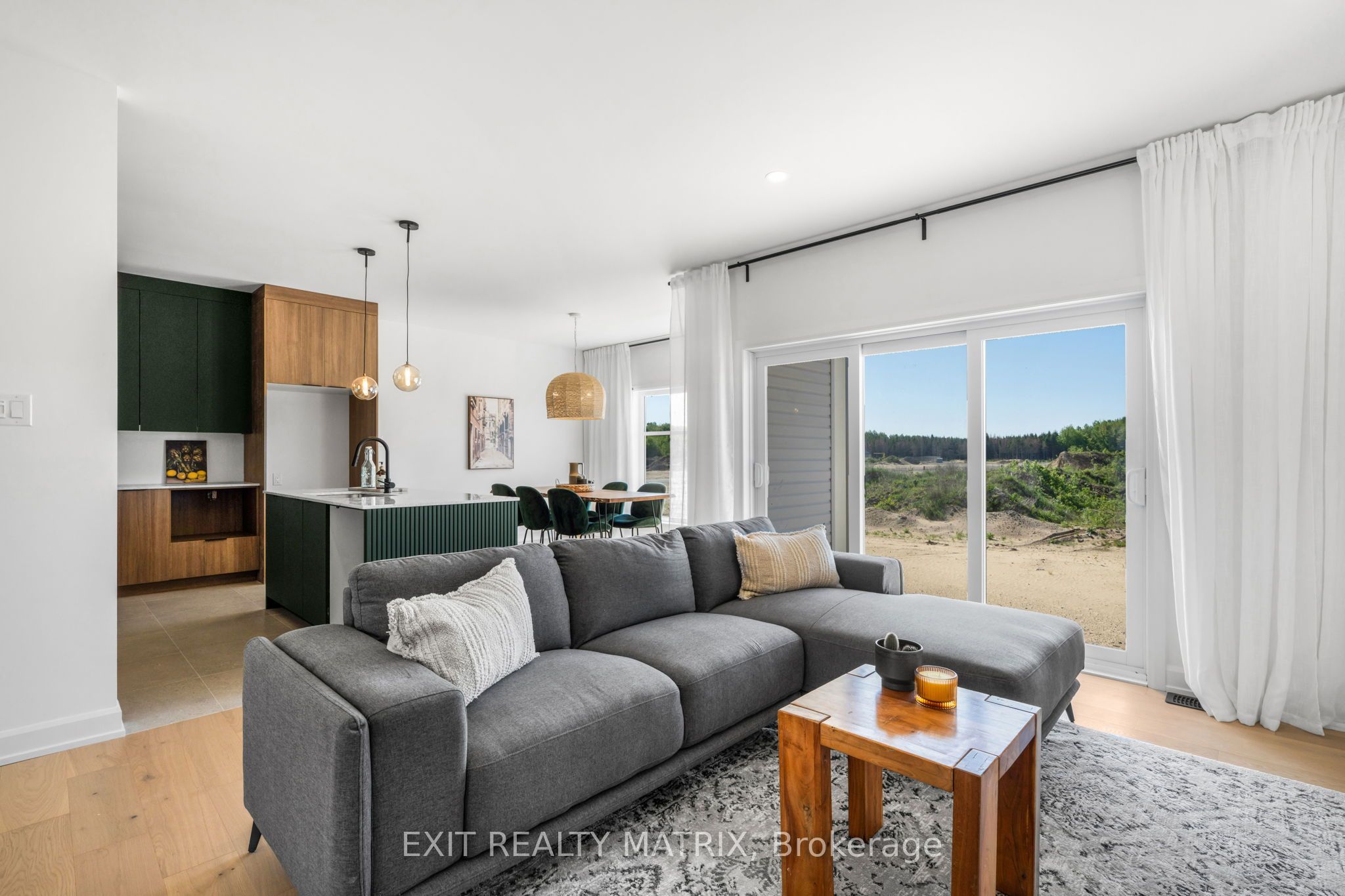 25 Mayer Street Property Photo 5