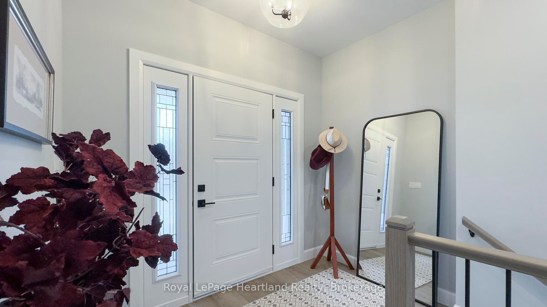 455 Woodridge Drive Property Photo 2