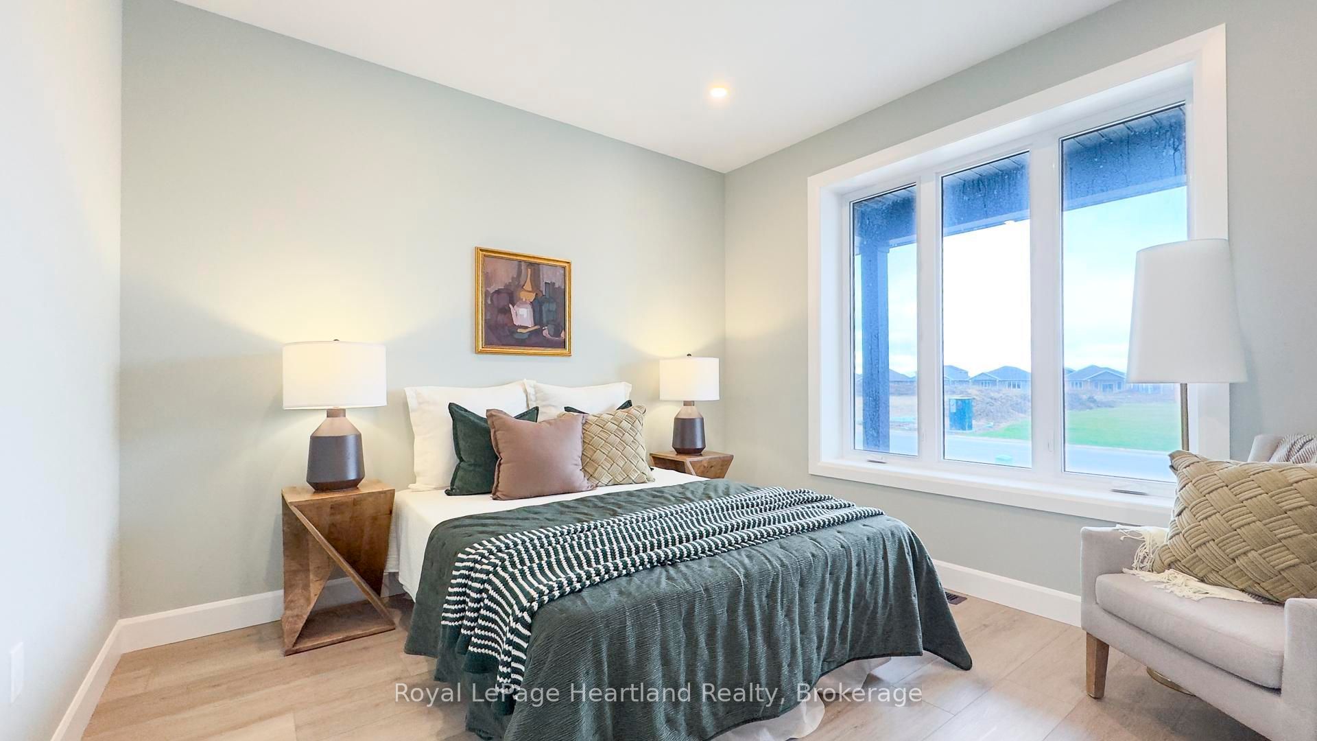 455 Woodridge Drive Property Photo 4