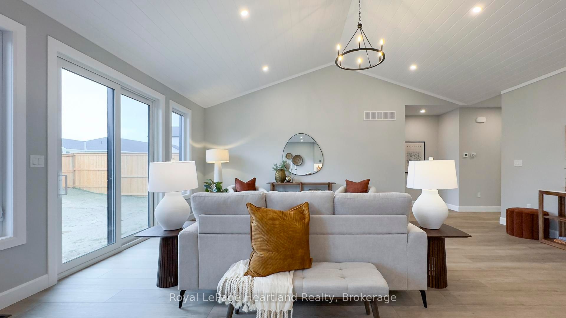 455 Woodridge Drive Property Photo 11