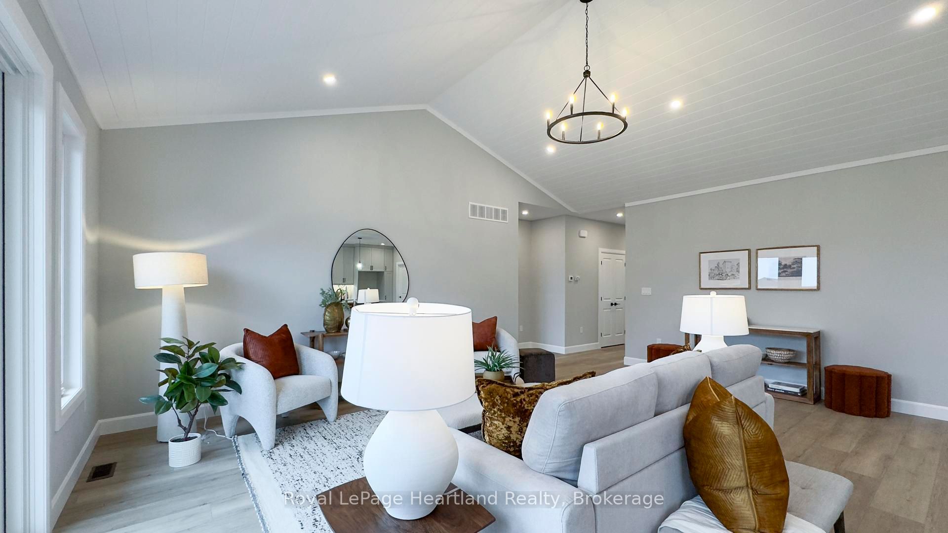 455 Woodridge Drive Property Photo 12