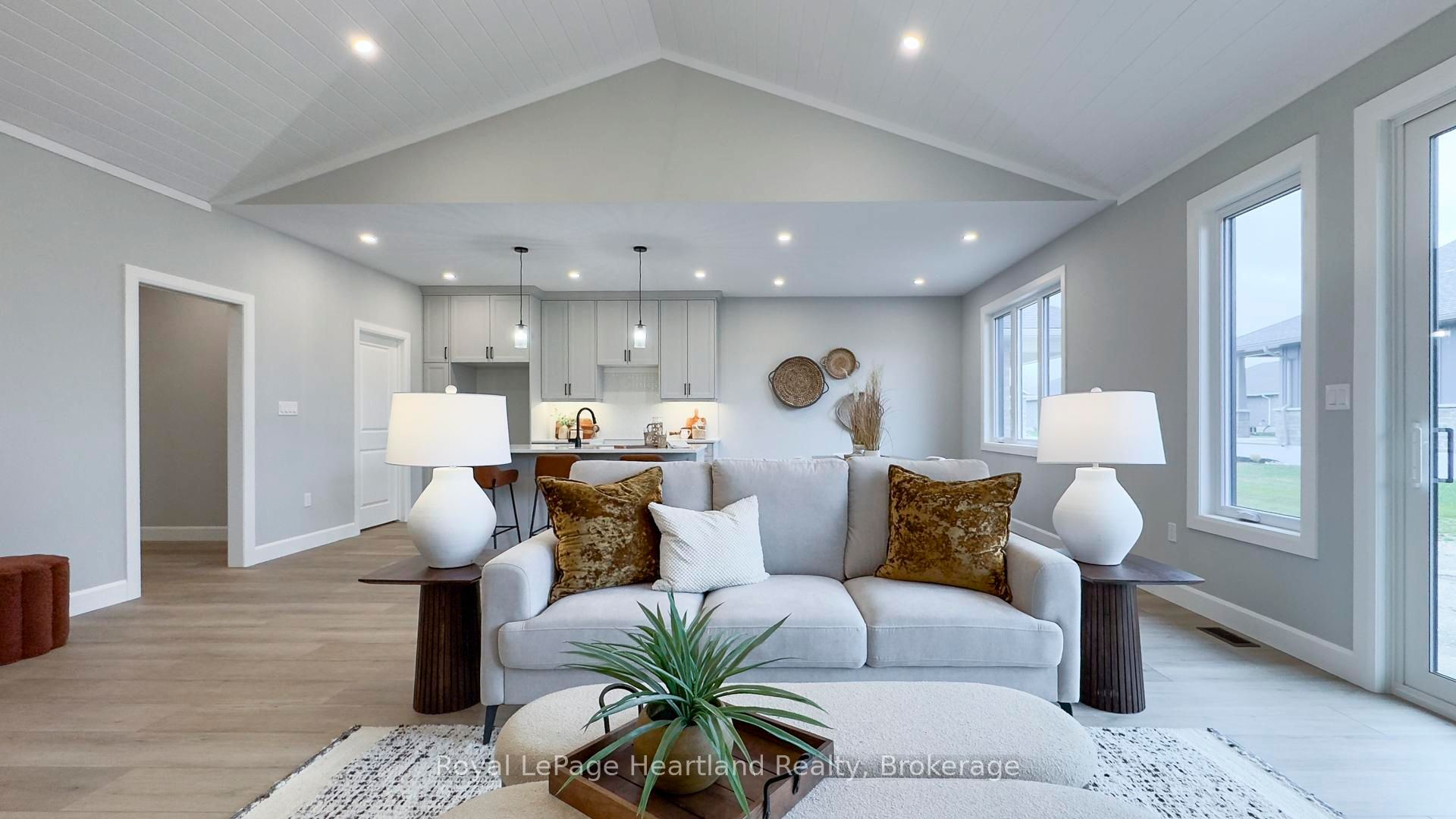 455 Woodridge Drive Property Photo 14