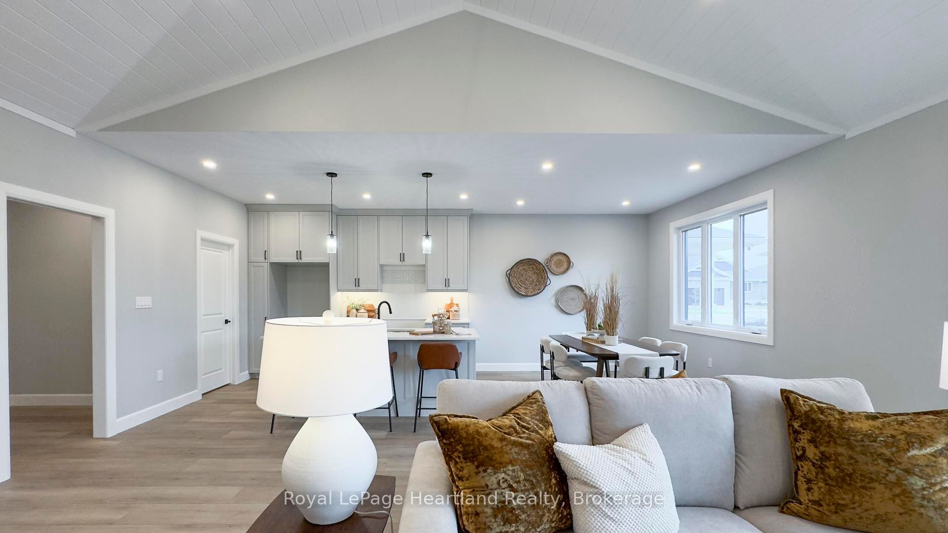 455 Woodridge Drive Property Photo 15