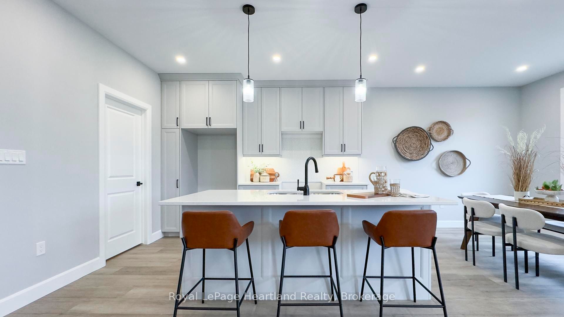 455 Woodridge Drive Property Photo 16