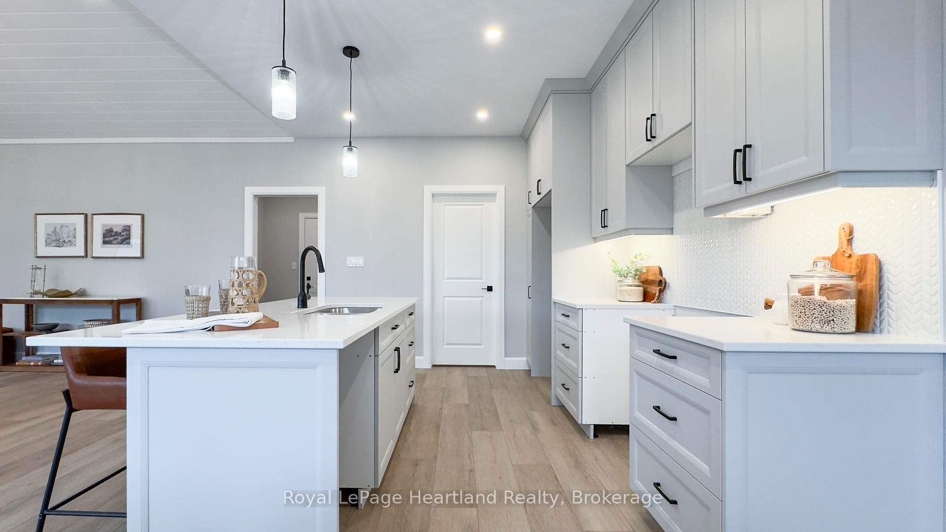 455 Woodridge Drive Property Photo 18