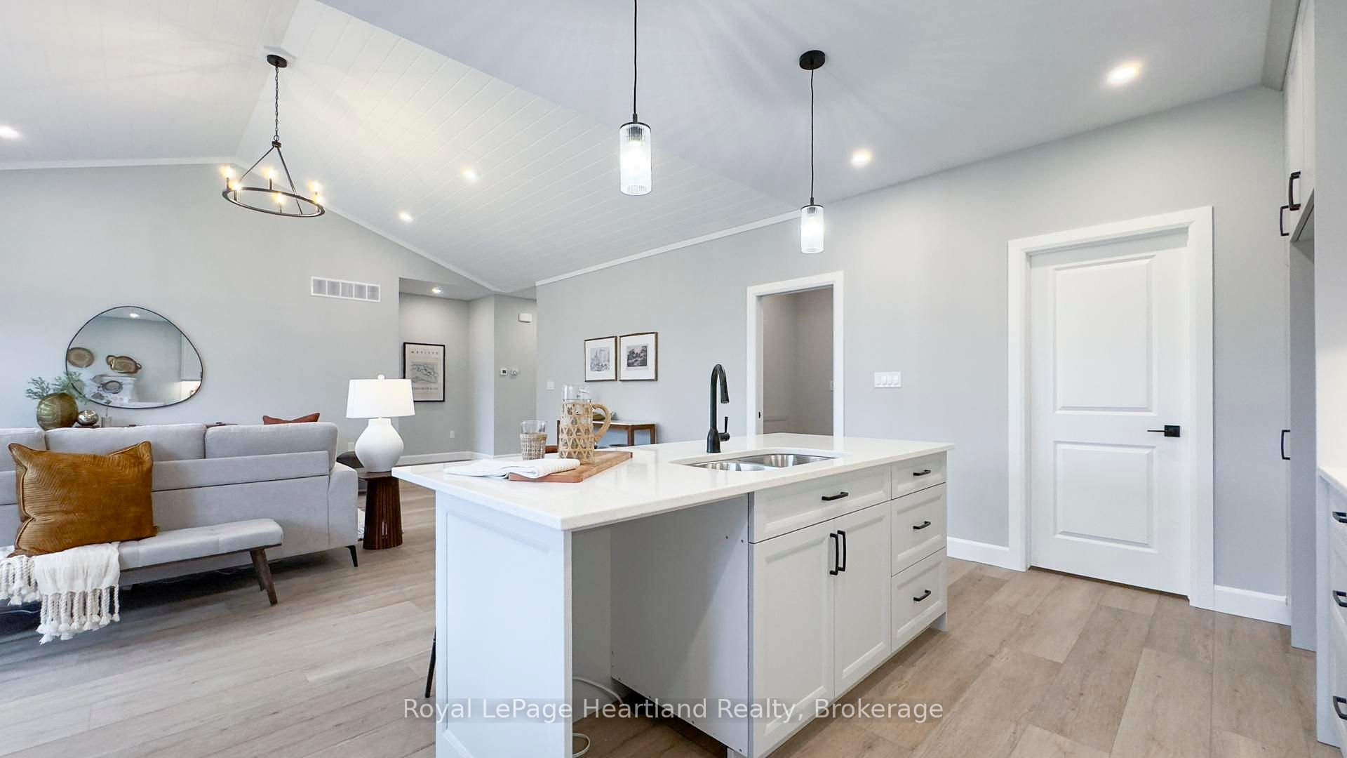 455 Woodridge Drive Property Photo 19