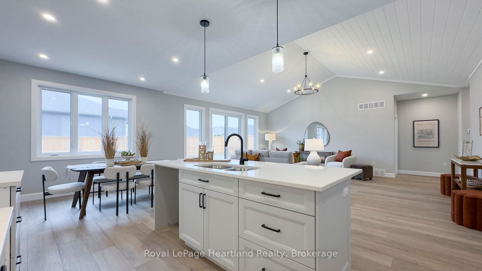 455 Woodridge Drive Property Photo 22