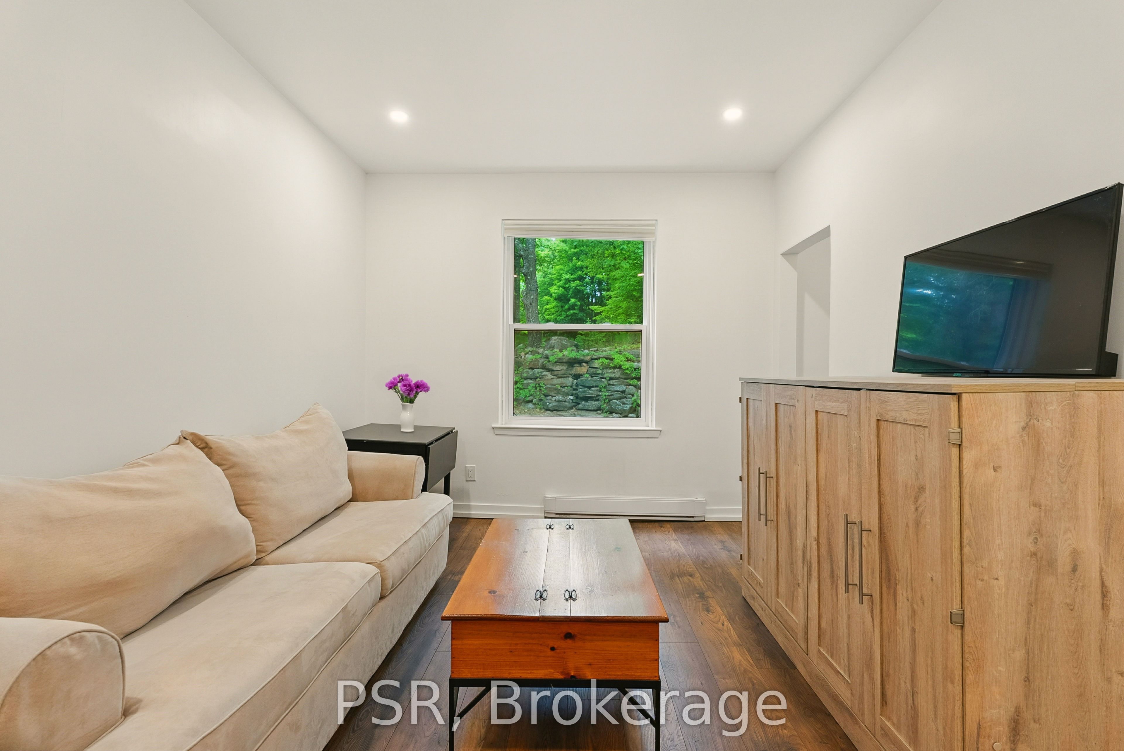 12 Bigwin Is Property Photo 1