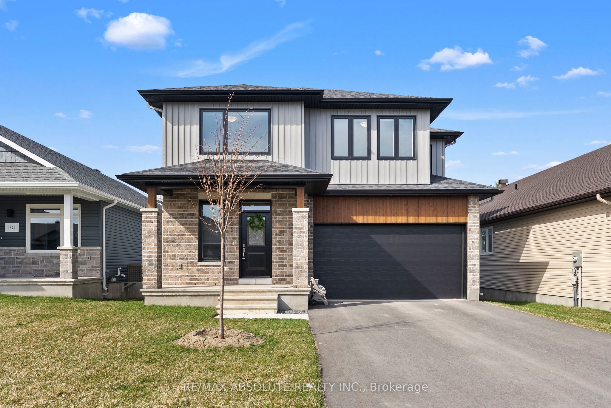 105 Seabert Drive Property Photo 1