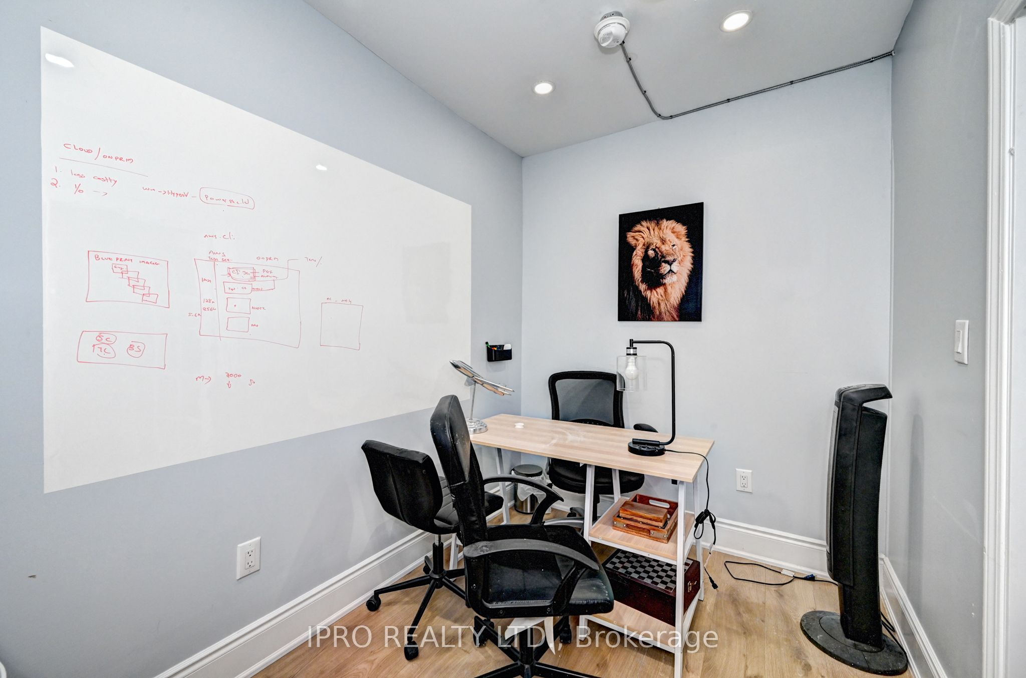 15 Ainslie Street N Property Photo 6