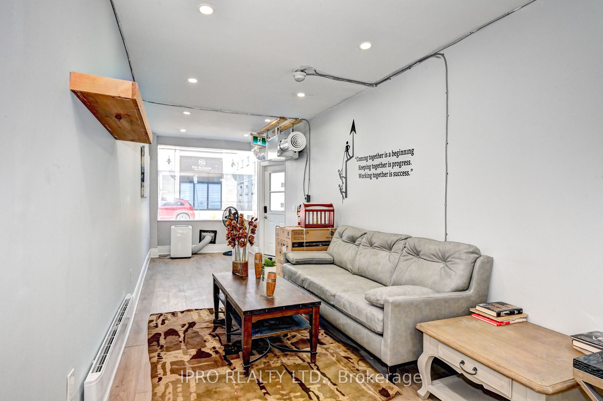 15 Ainslie Street N Property Photo 12