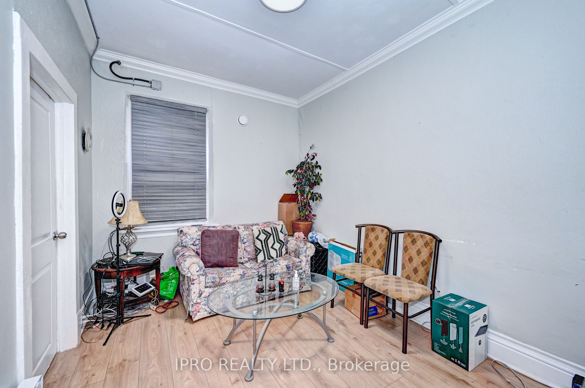 15 Ainslie Street N Property Photo 35