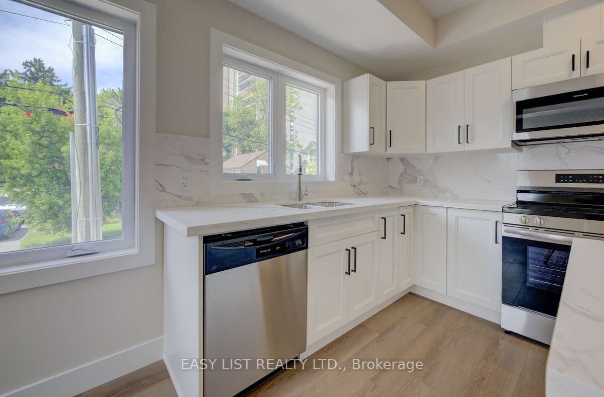 17 Peter Street 4 Property Photo 3