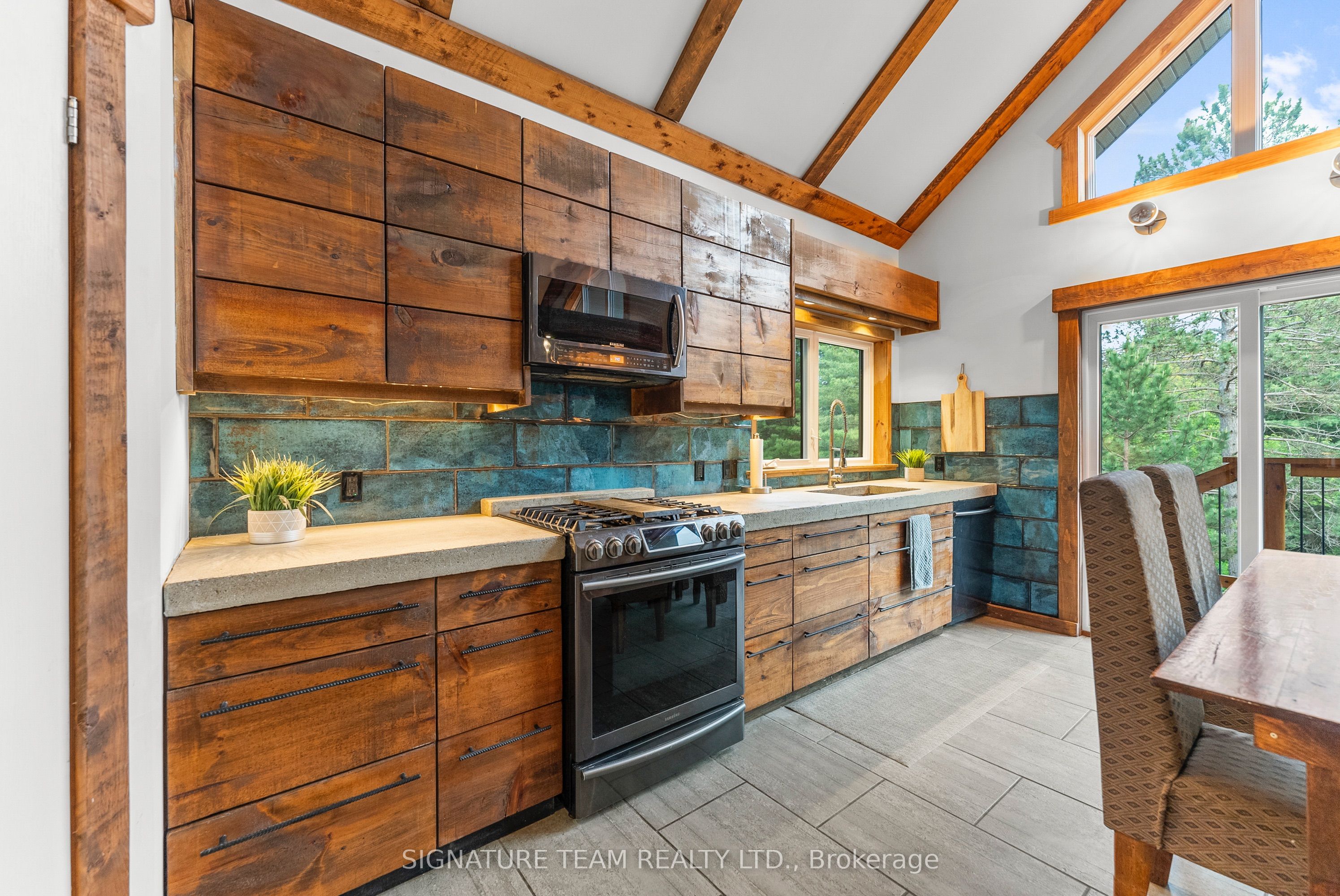 65b Recoskie Lane Property Photo 12