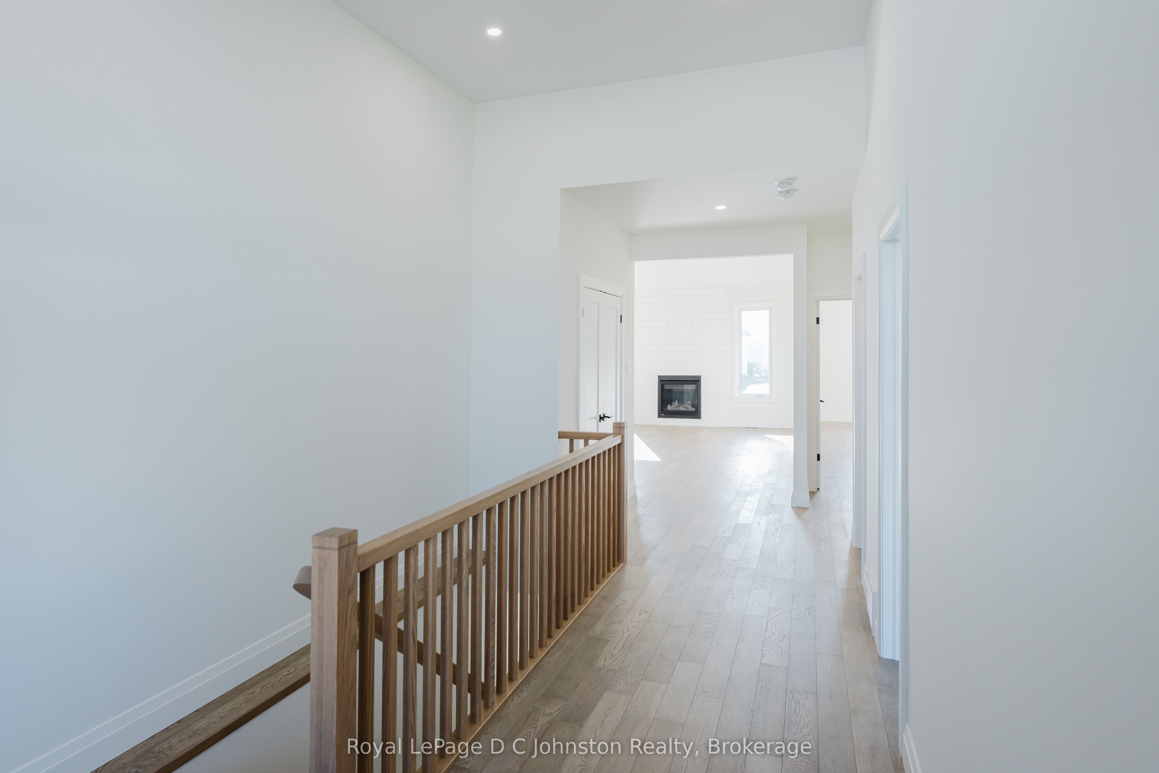 546 Algonquin Trail Property Photo 5