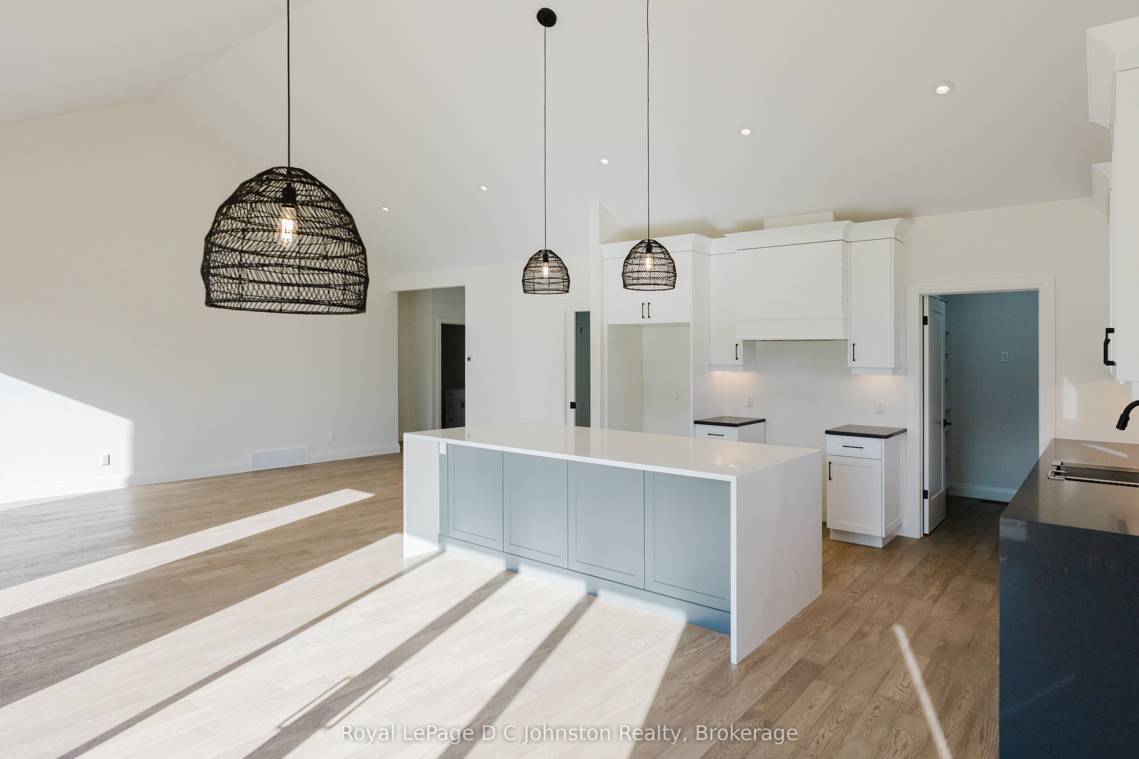 546 Algonquin Trail Property Photo 16