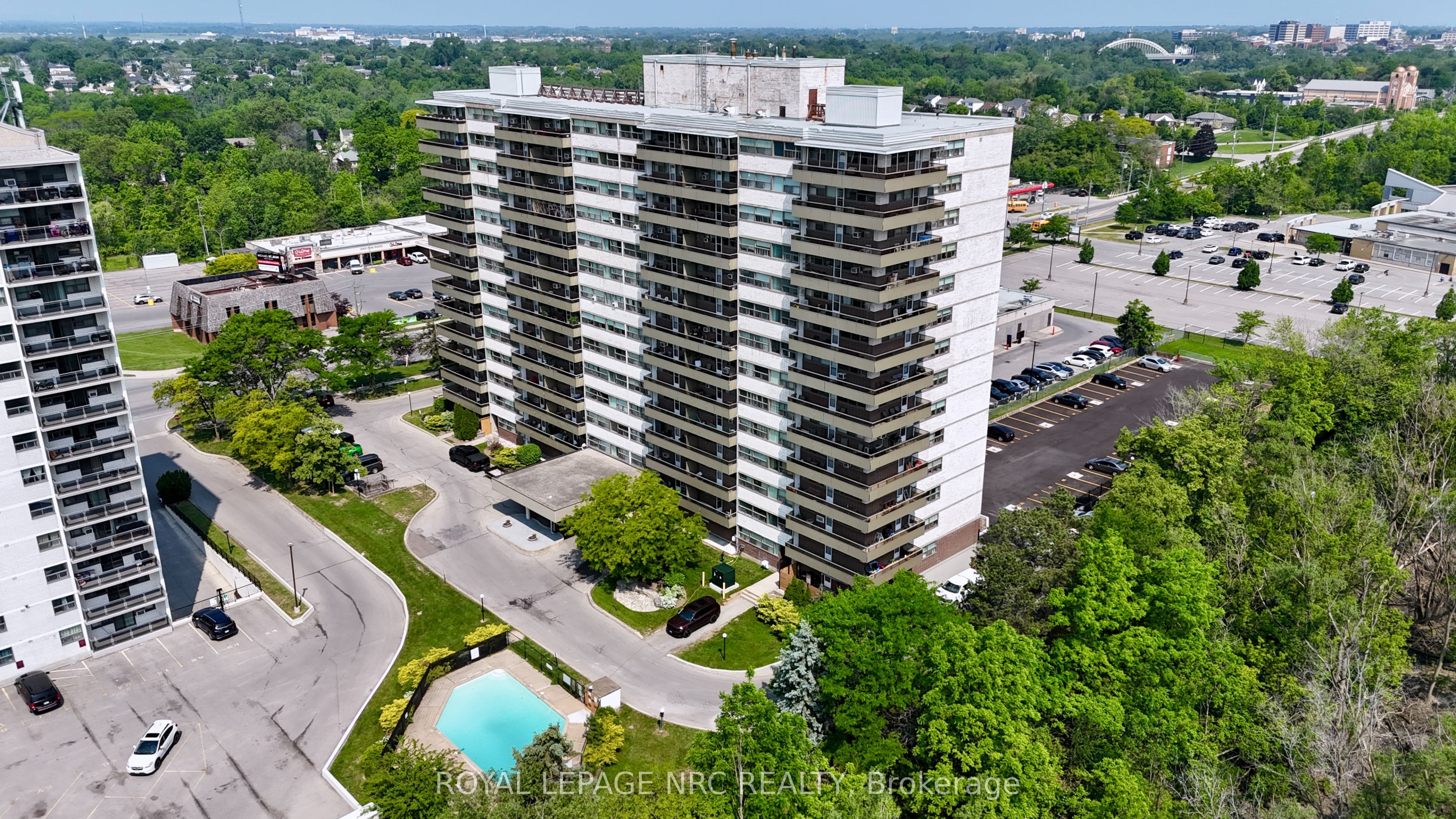 215 Glenridge Ave Property Photo 1