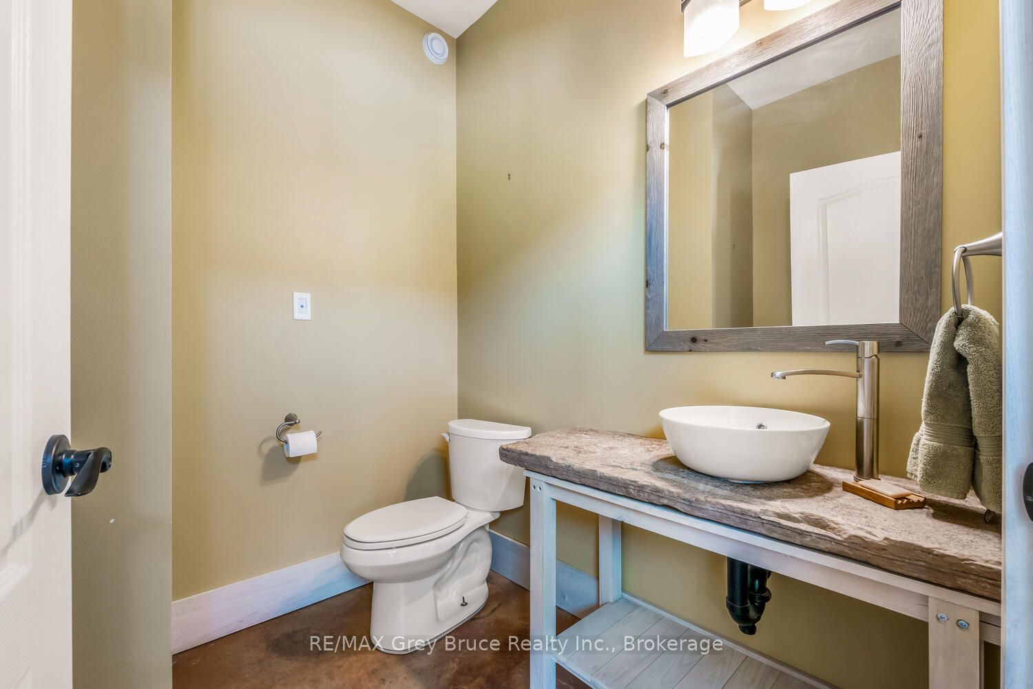 62 Cape Hurd Road Property Photo 17