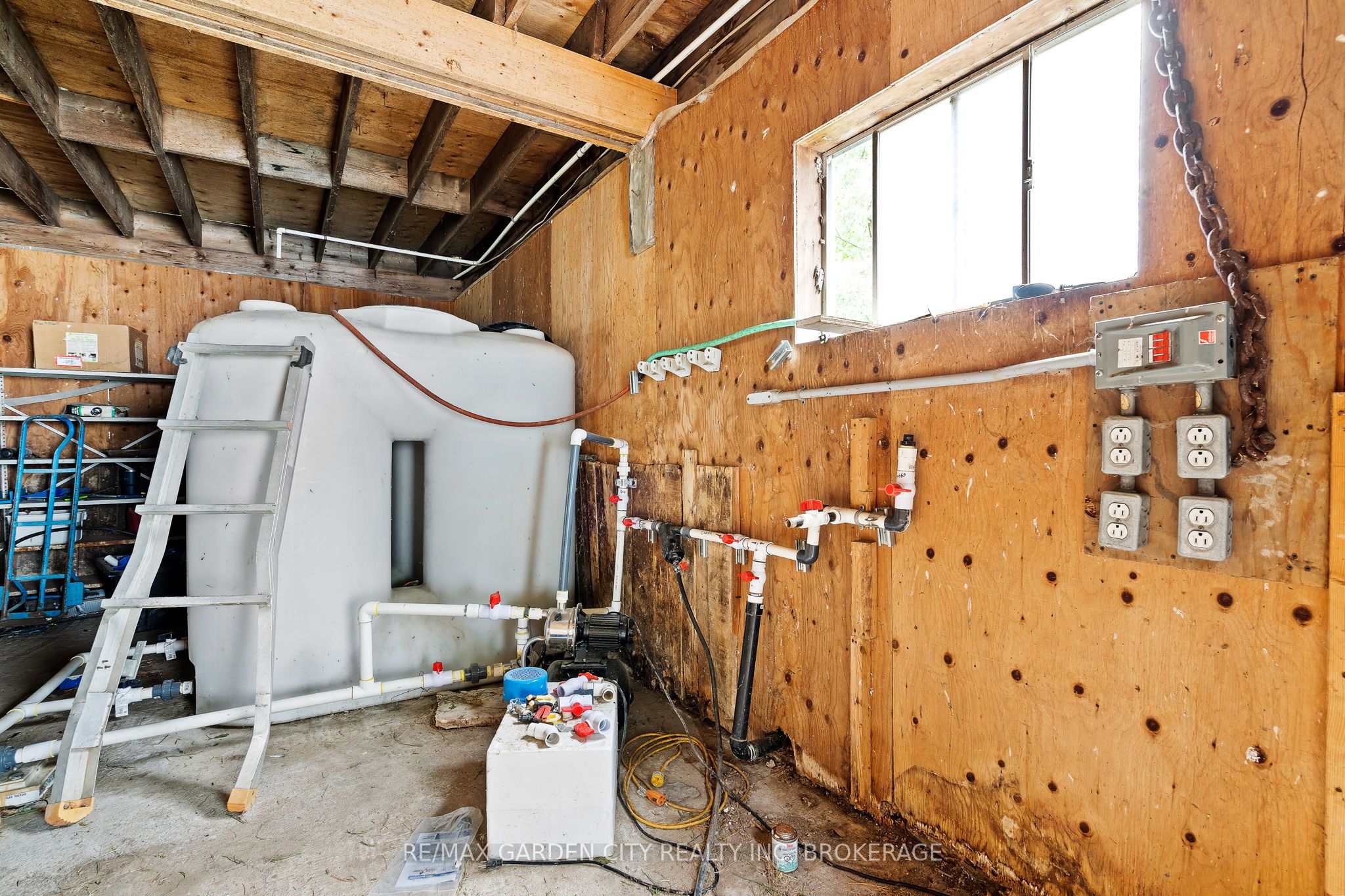 53825 Zion Road Property Photo 10
